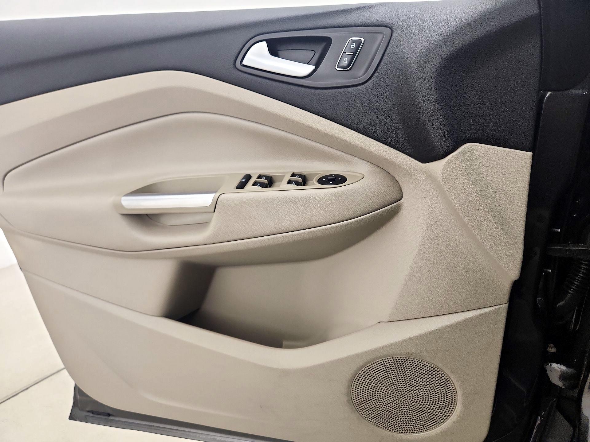 Thumbnail: 2016 Ford Escape - 12