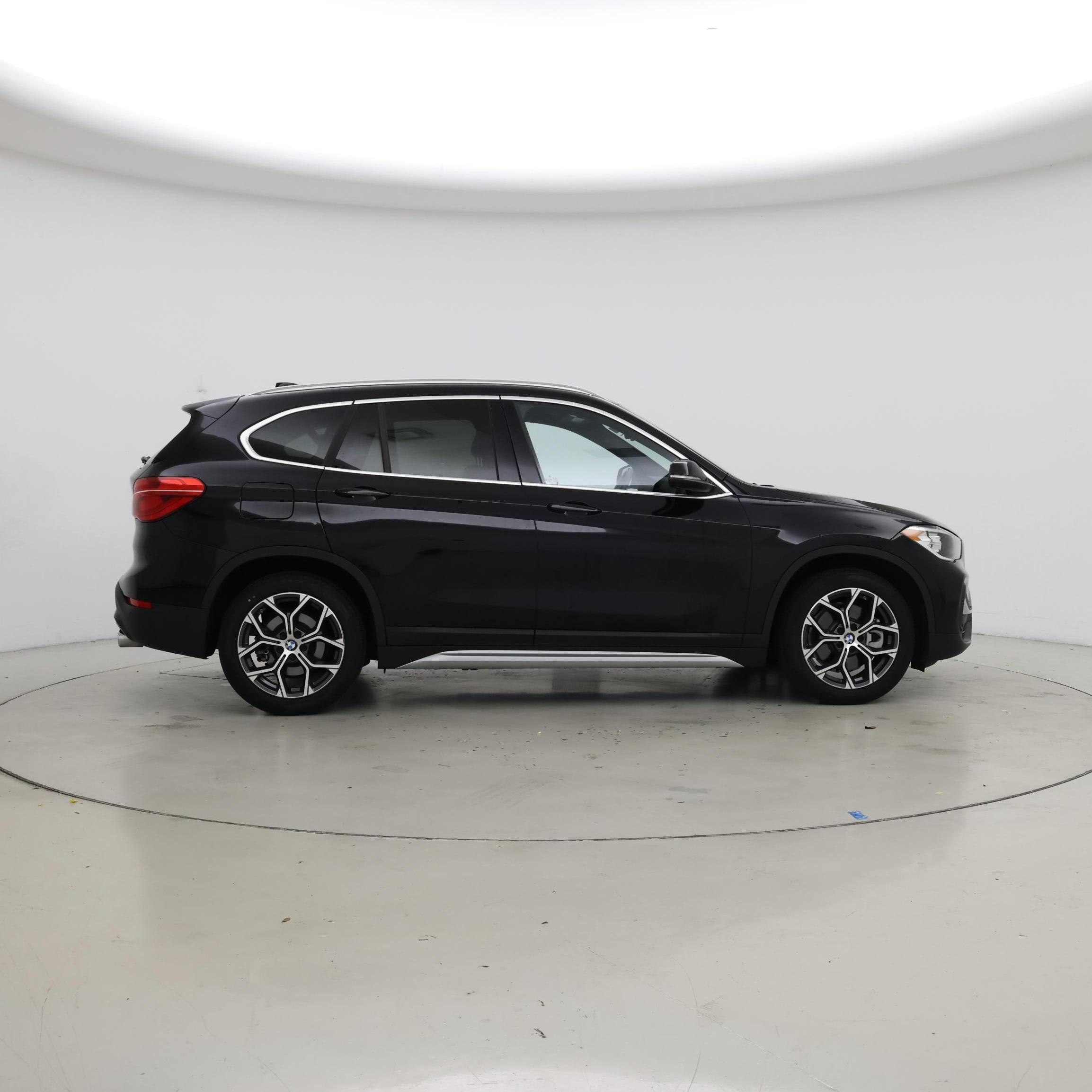 Thumbnail: 2021 BMW X1 - 7