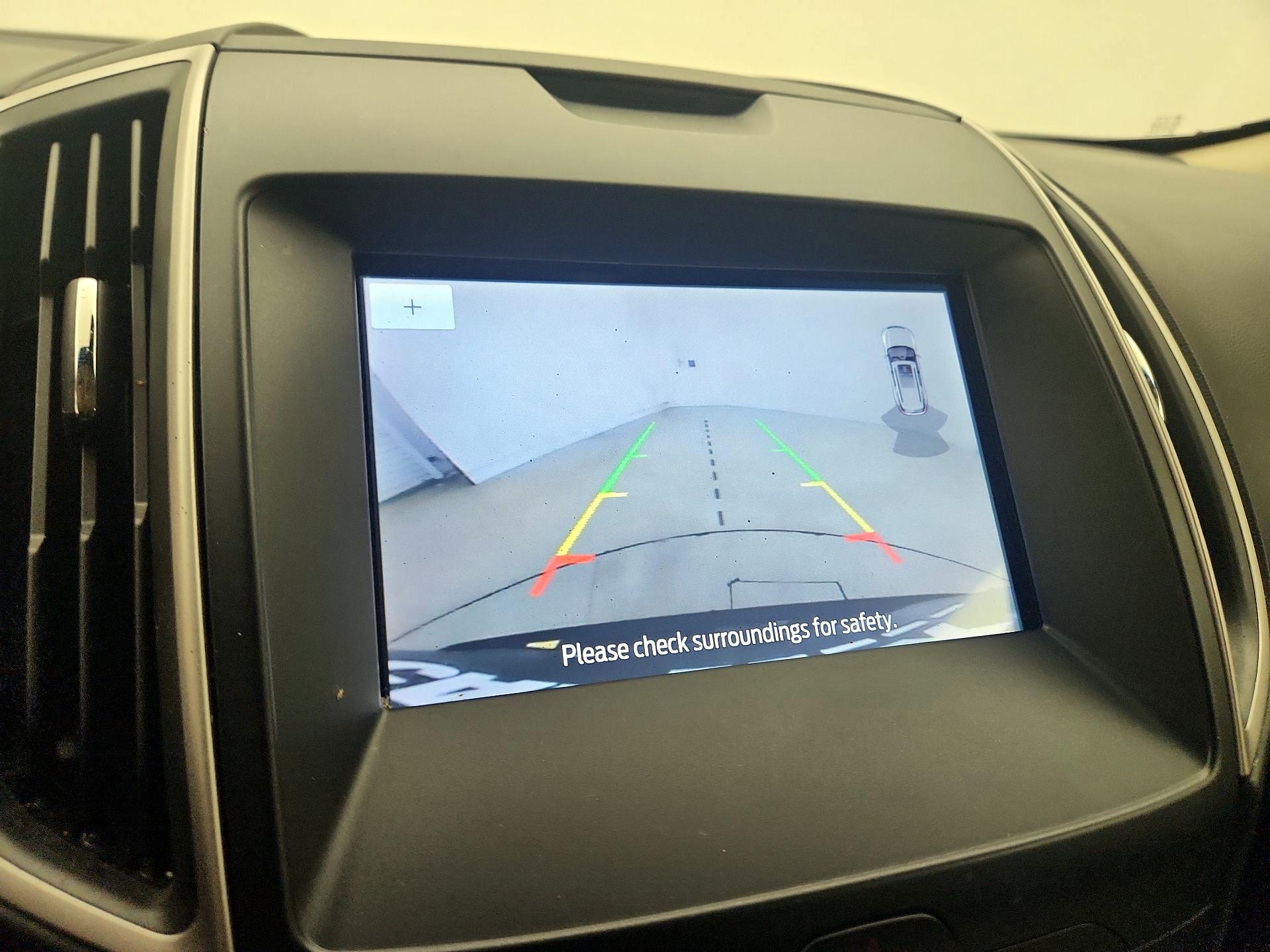 Thumbnail: 2020 Ford Edge - 15