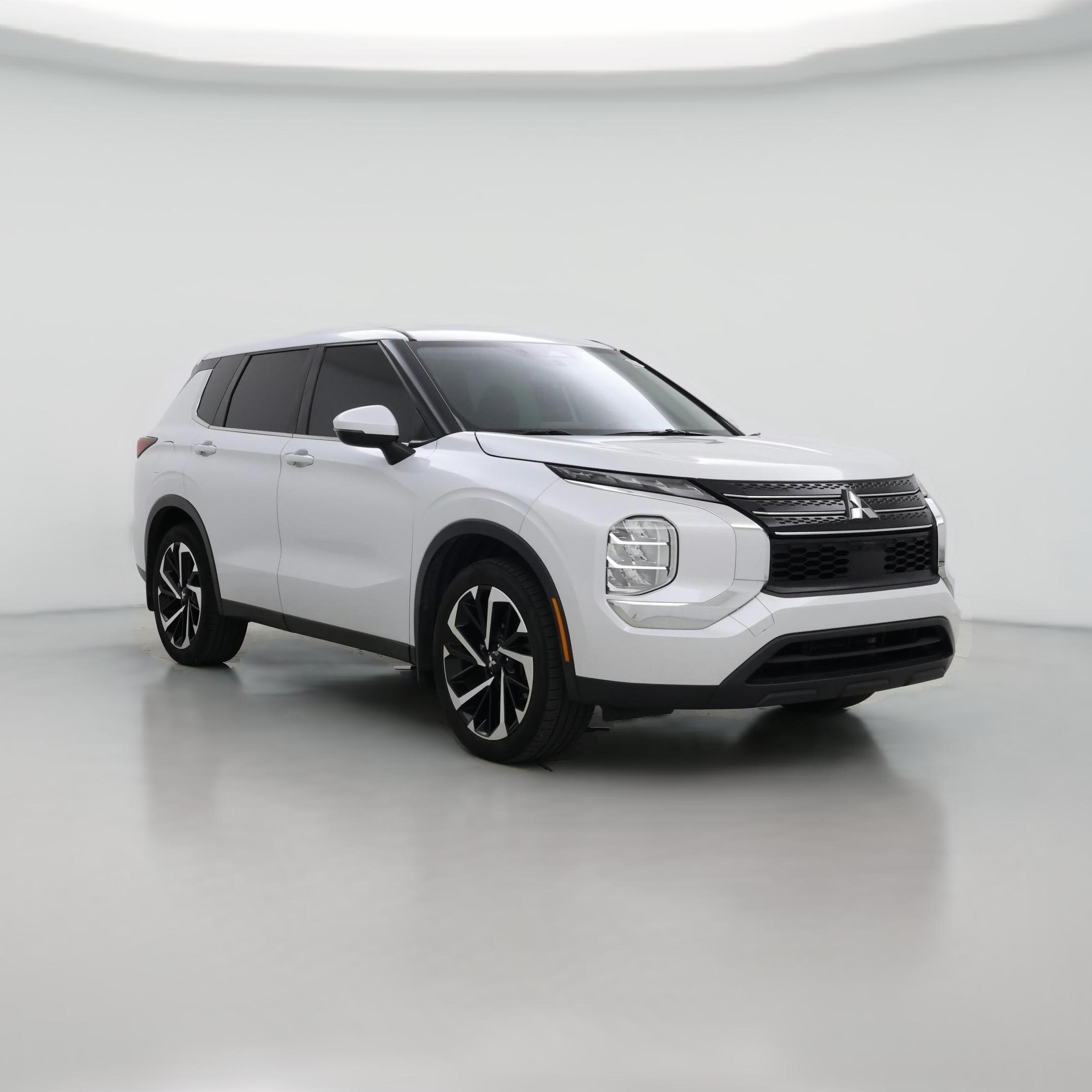 Thumbnail: 2022 Mitsubishi Outlander - 1