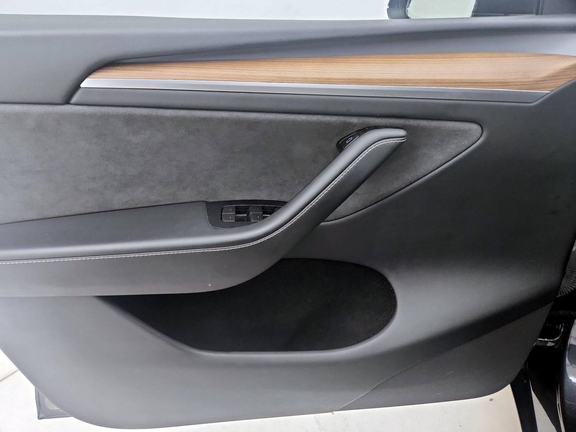 Thumbnail: 2024 Tesla Model Y - 12