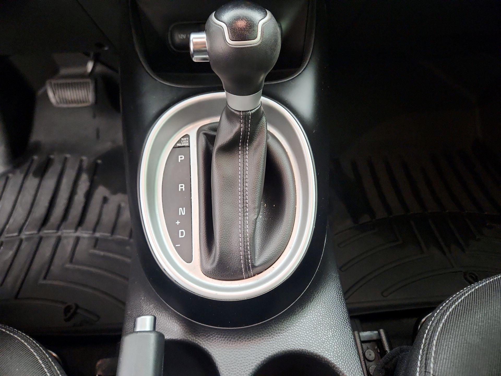 Thumbnail: 2019 Kia Soul - 17