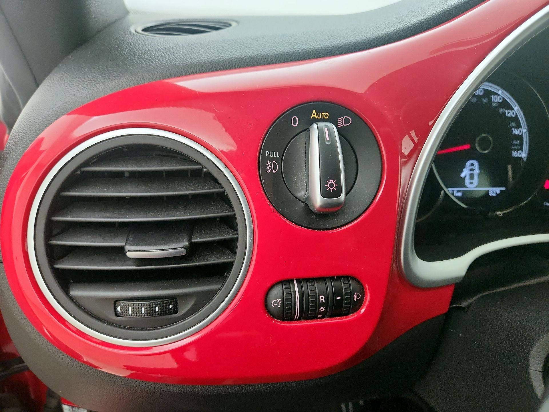 Thumbnail: 2019 Volkswagen Beetle - 13