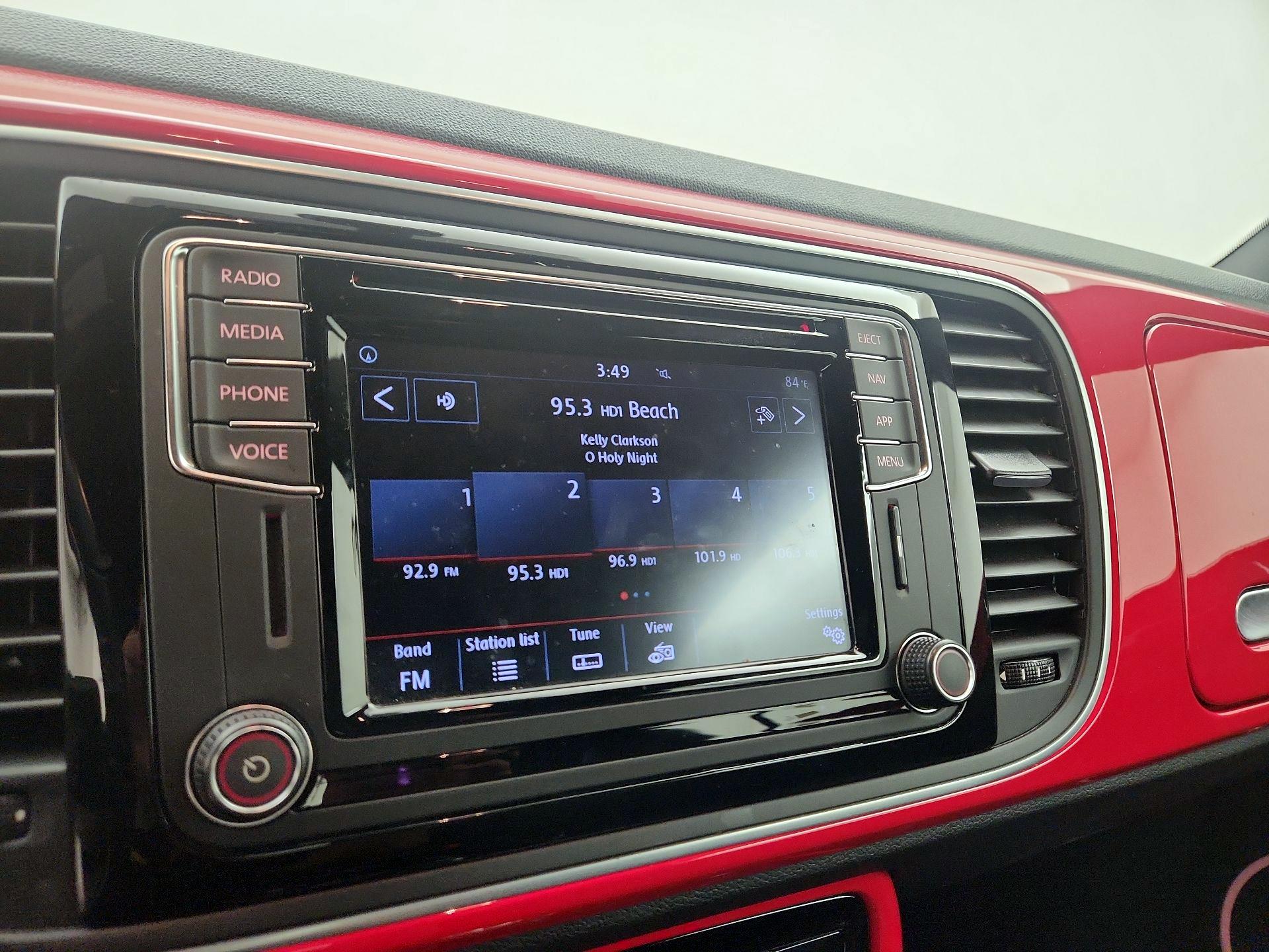 Thumbnail: 2019 Volkswagen Beetle - 16