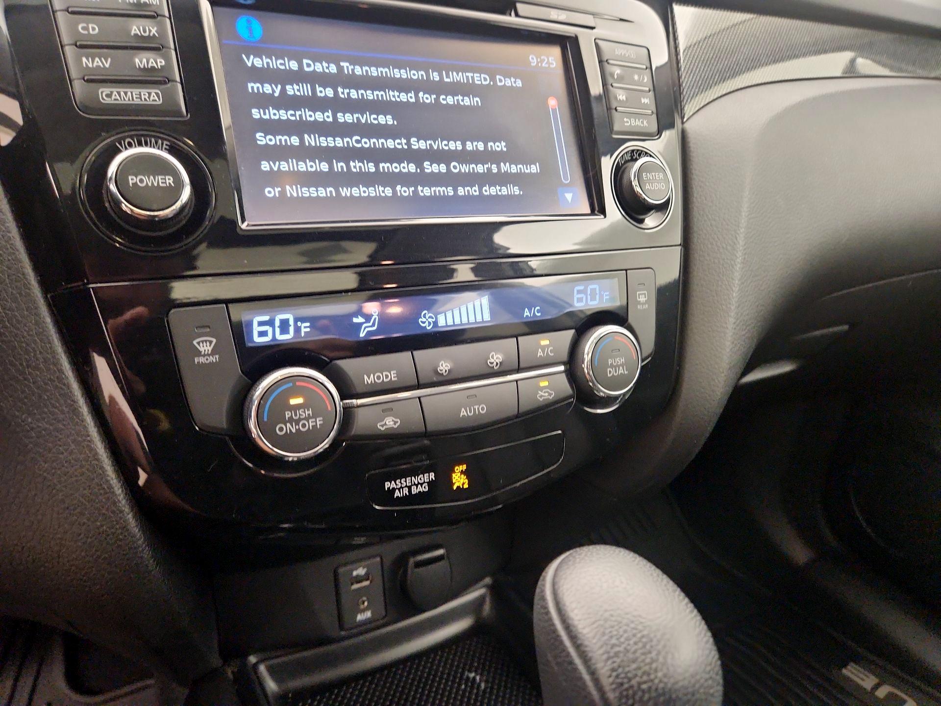 Thumbnail: 2016 Nissan Rogue - 17