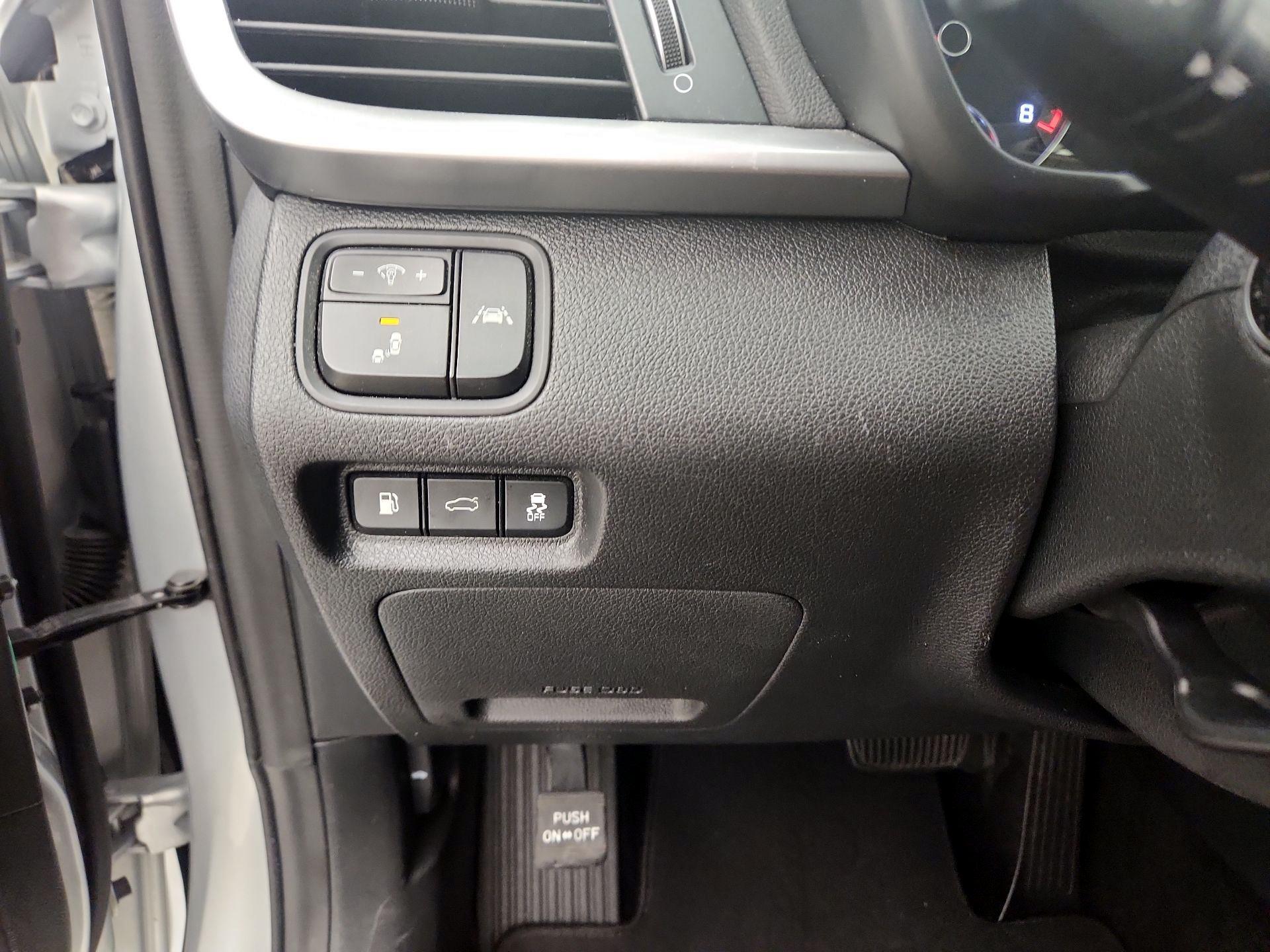 Thumbnail: 2020 Kia Optima - 13