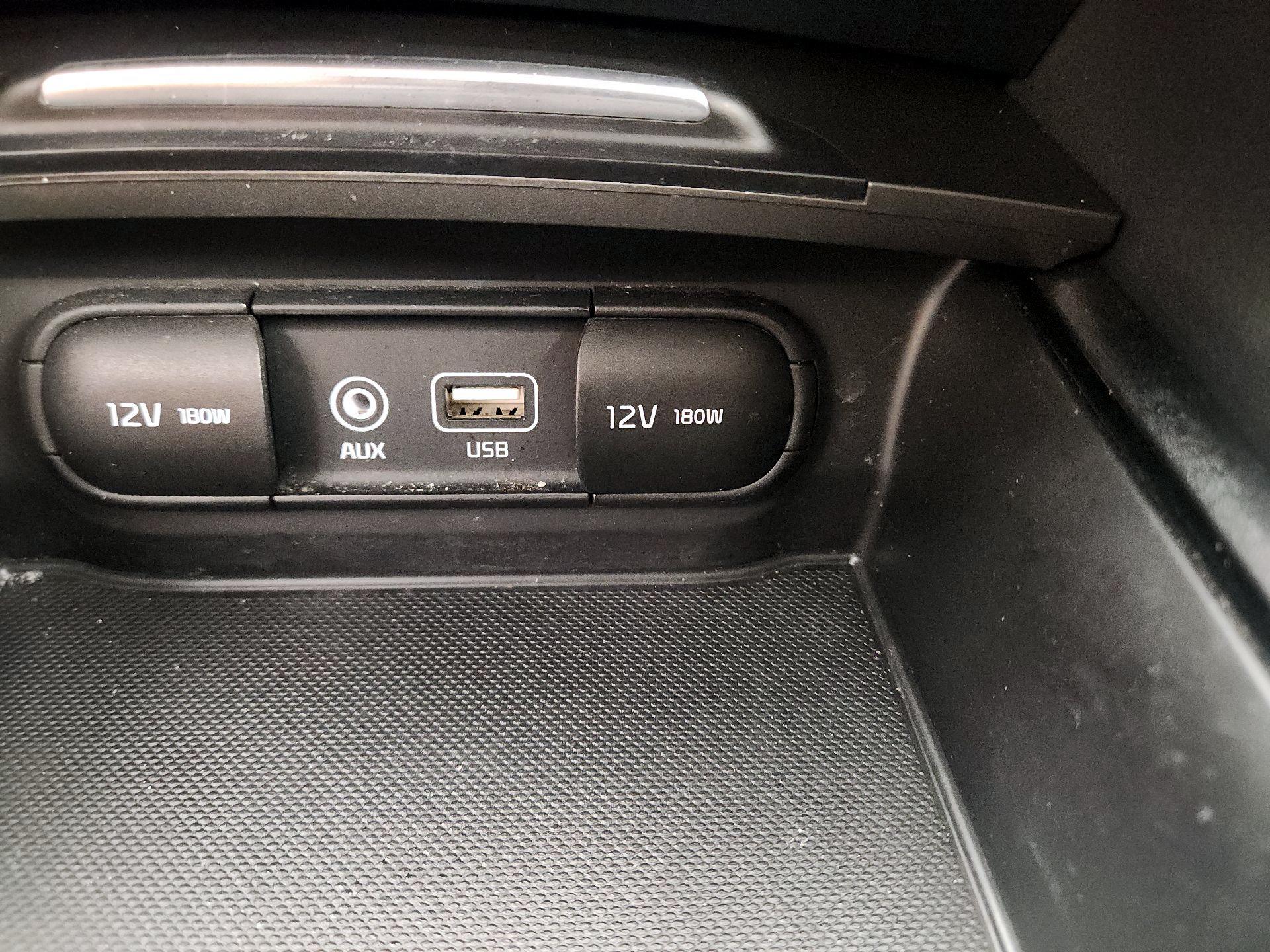 Thumbnail: 2020 Kia Optima - 18