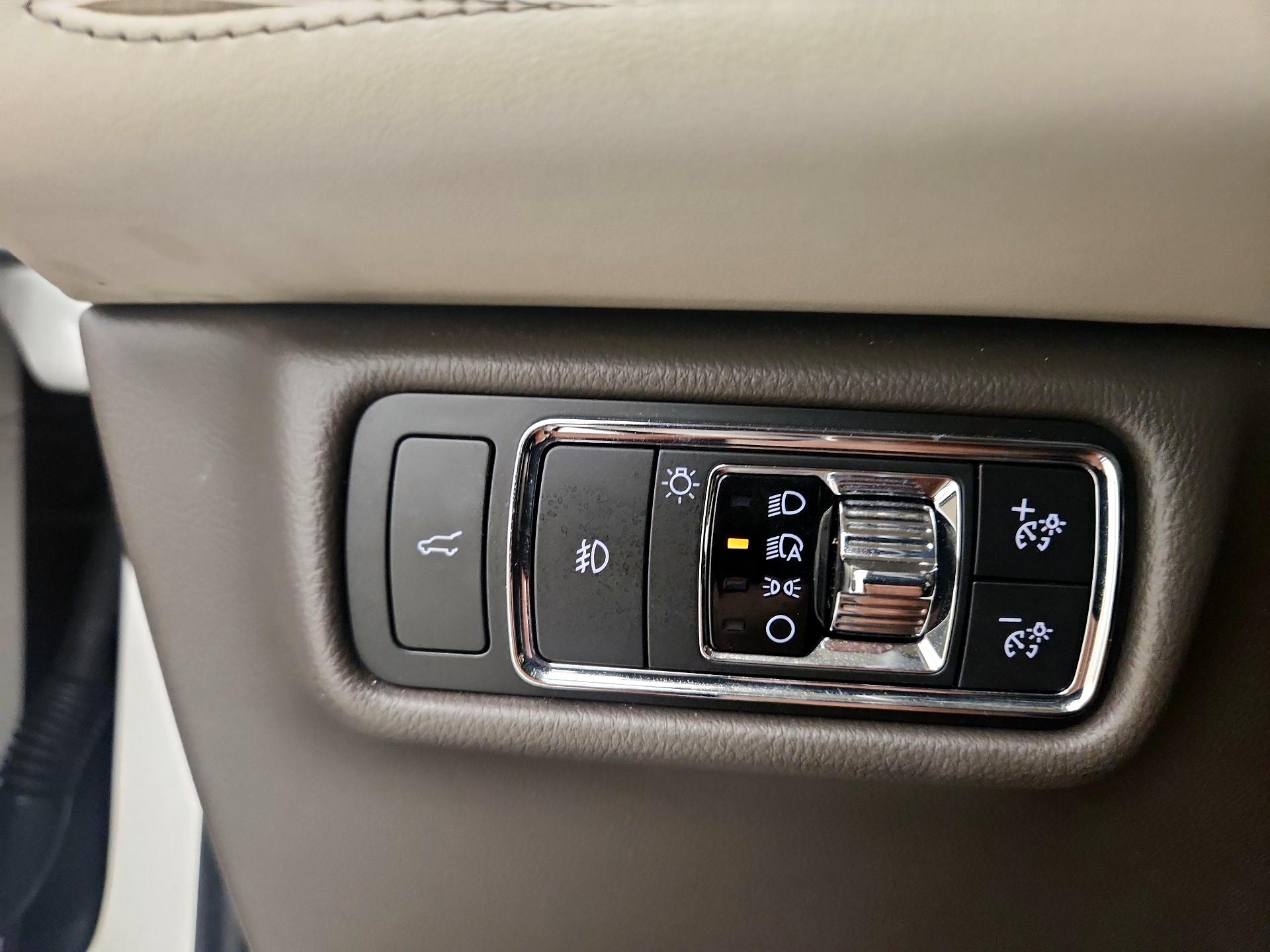 Thumbnail: 2020 Lincoln Aviator - 13