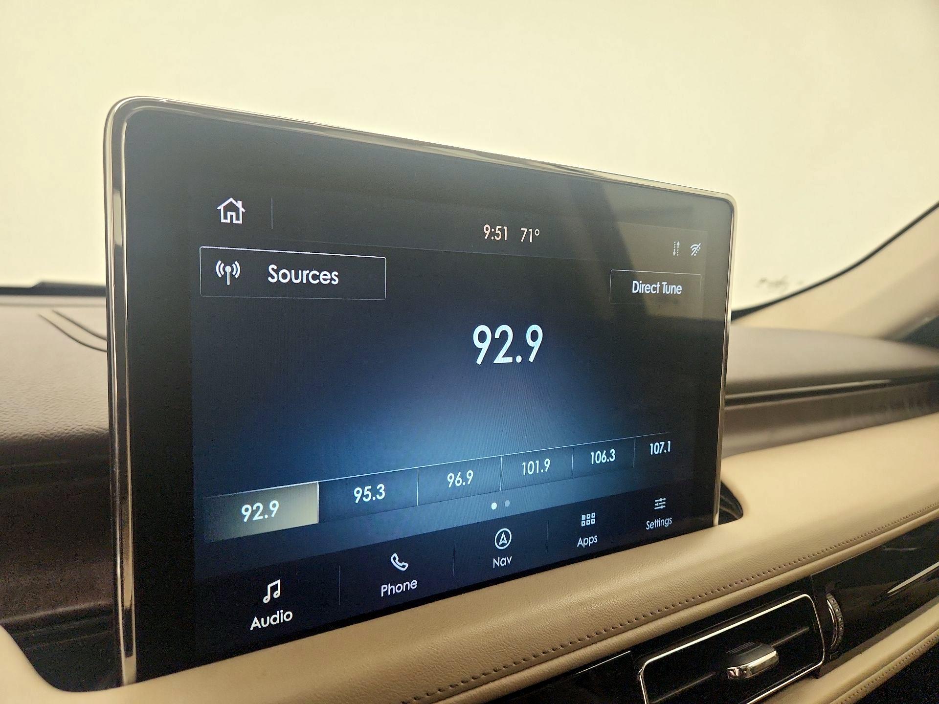 Thumbnail: 2020 Lincoln Aviator - 16