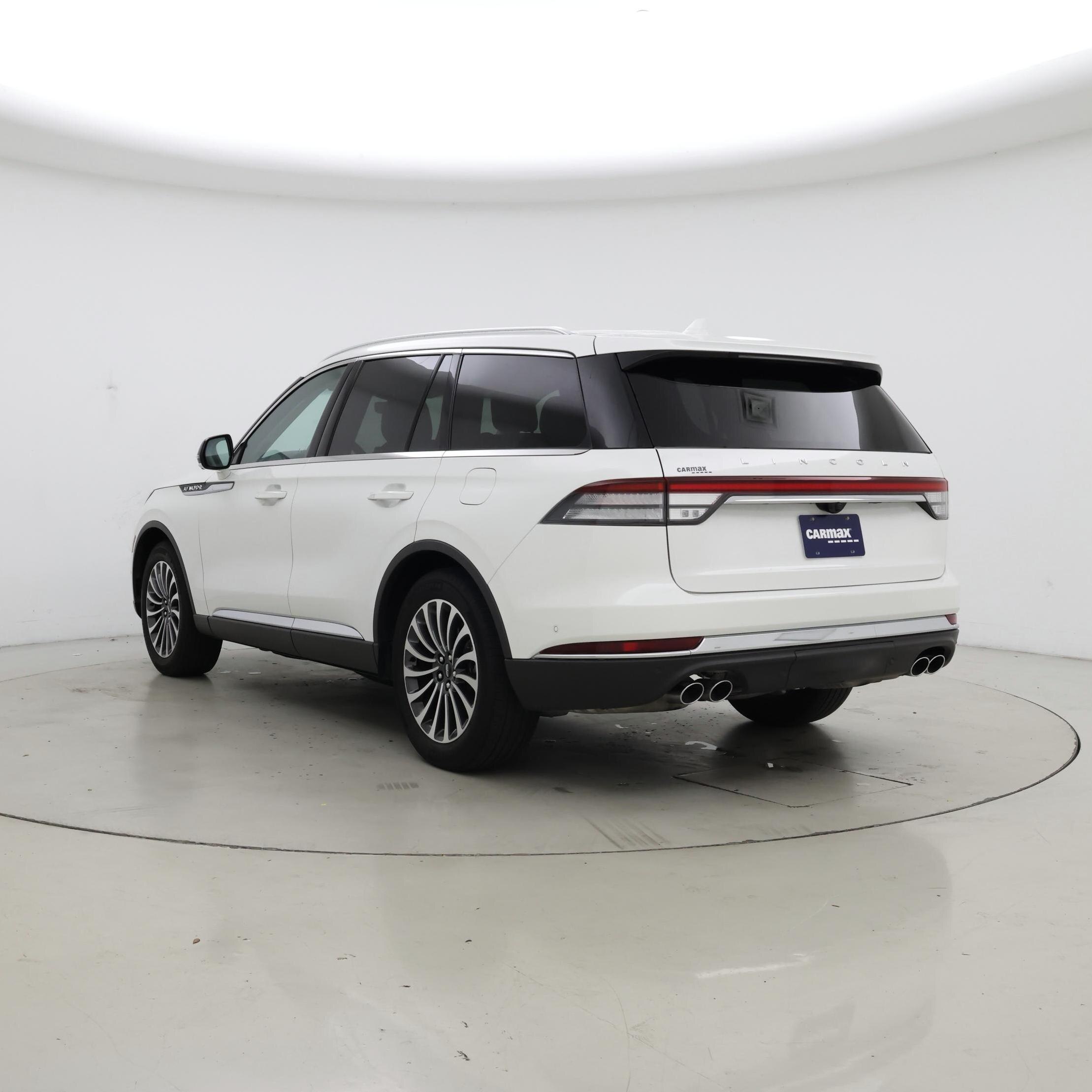 Thumbnail: 2020 Lincoln Aviator - 2