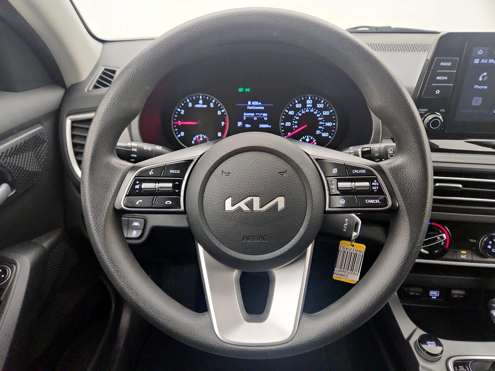 Thumbnail: 2023 Kia Seltos - 10