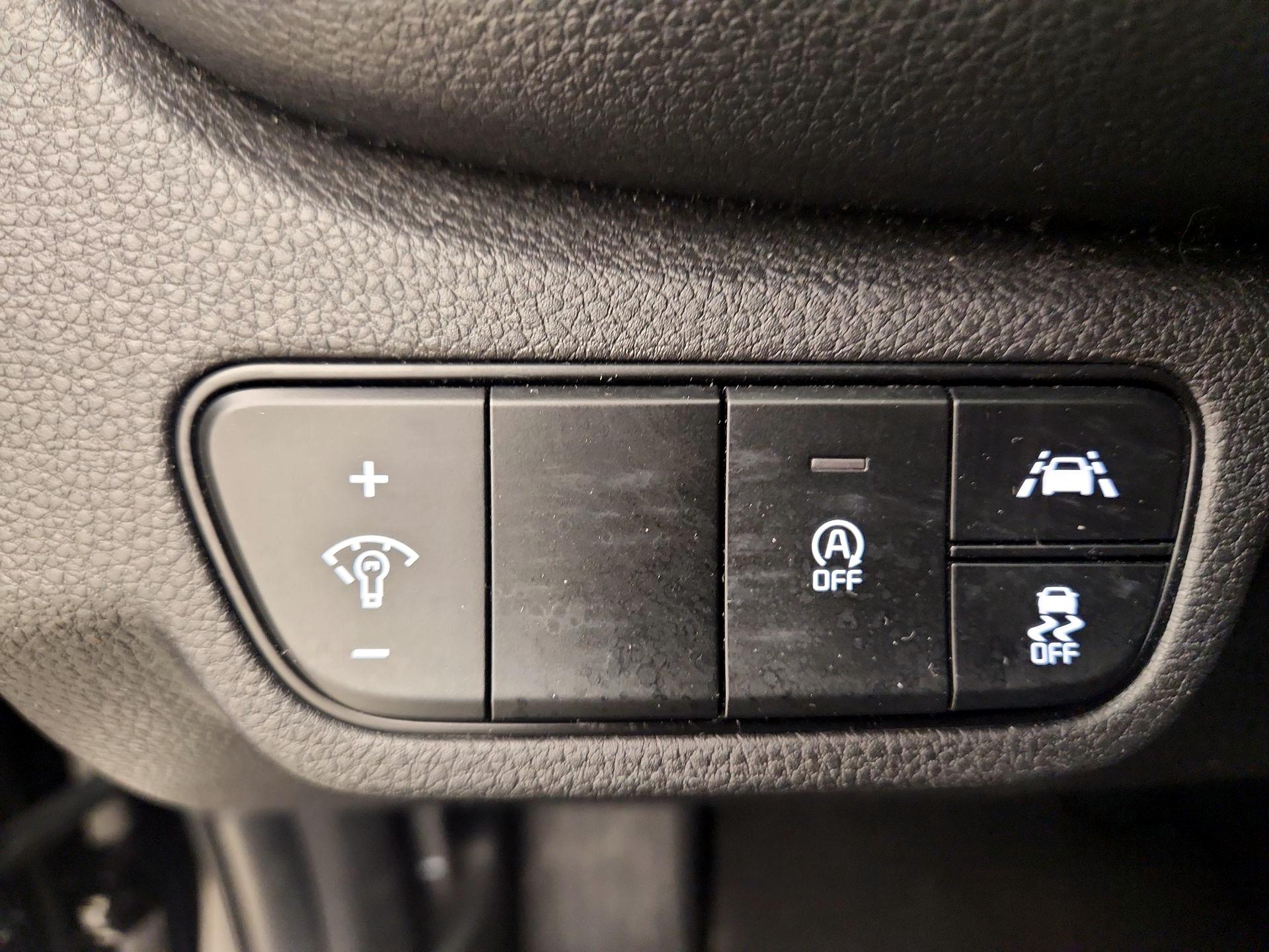 Thumbnail: 2023 Kia Seltos - 13