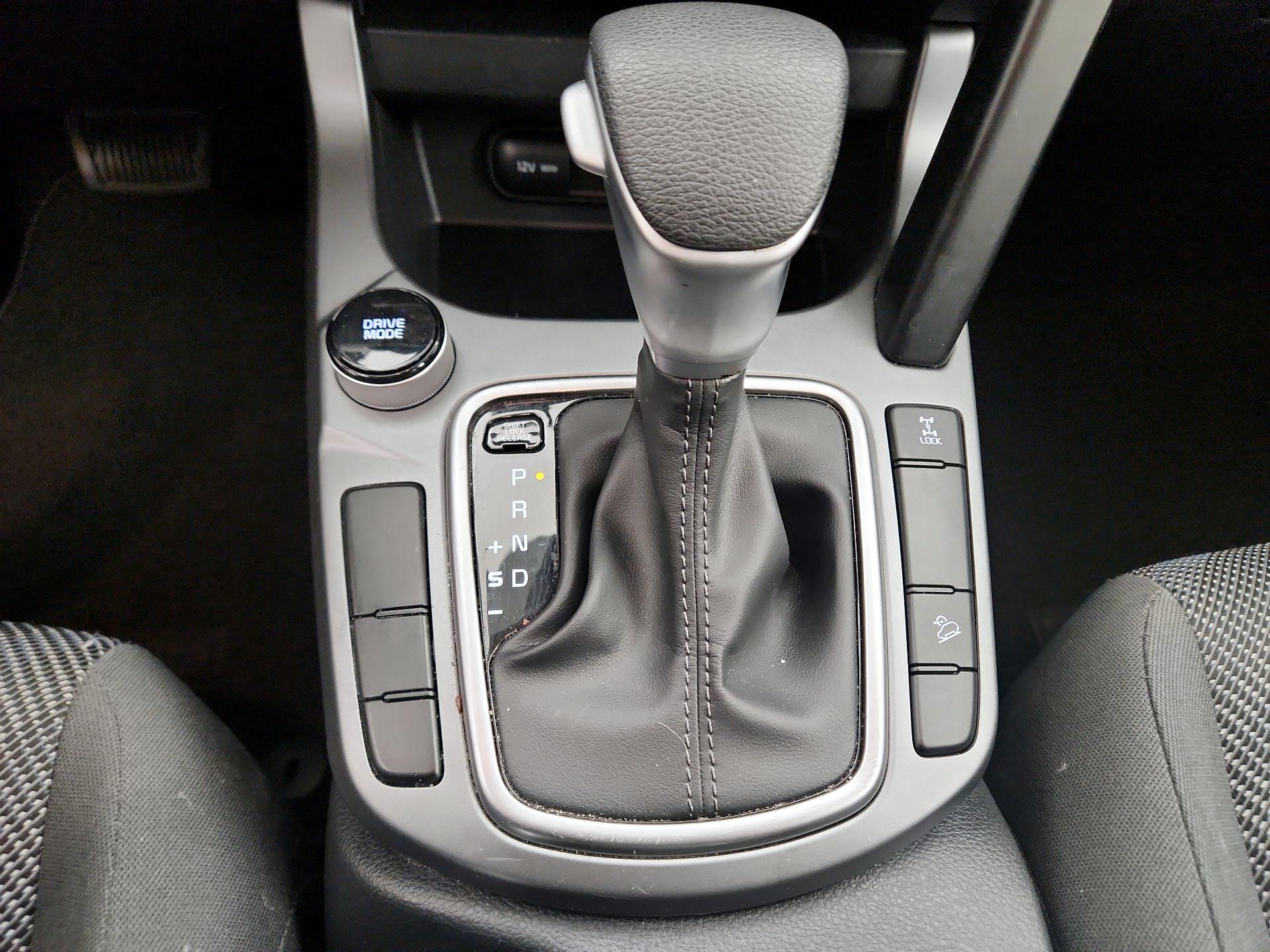 Thumbnail: 2023 Kia Seltos - 17