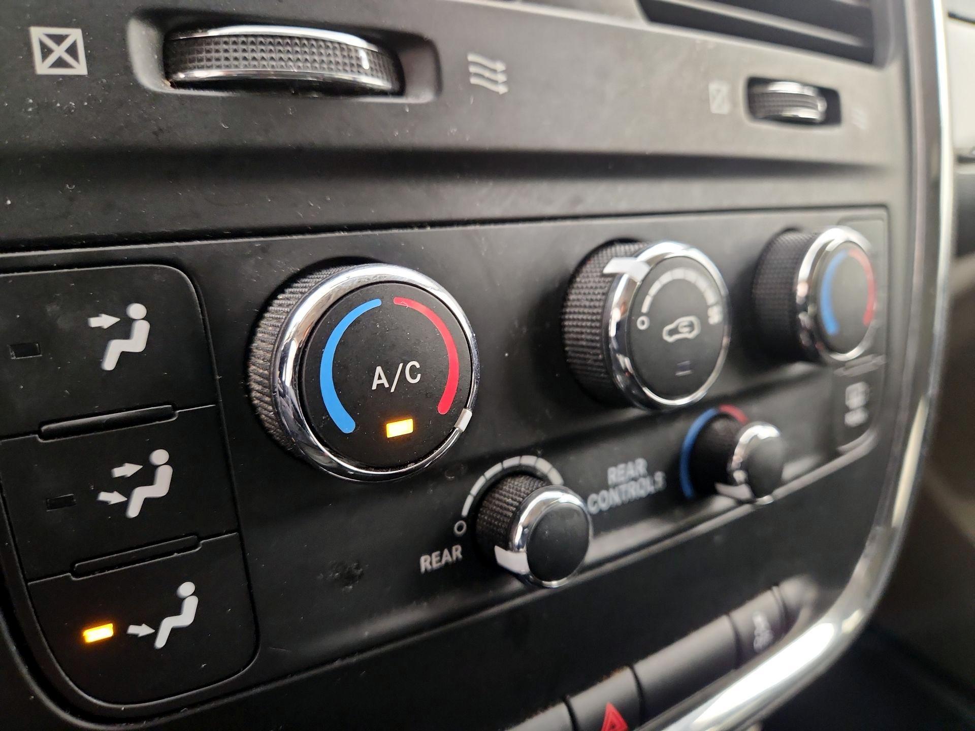 Thumbnail: 2017 Dodge Grand Caravan - 15