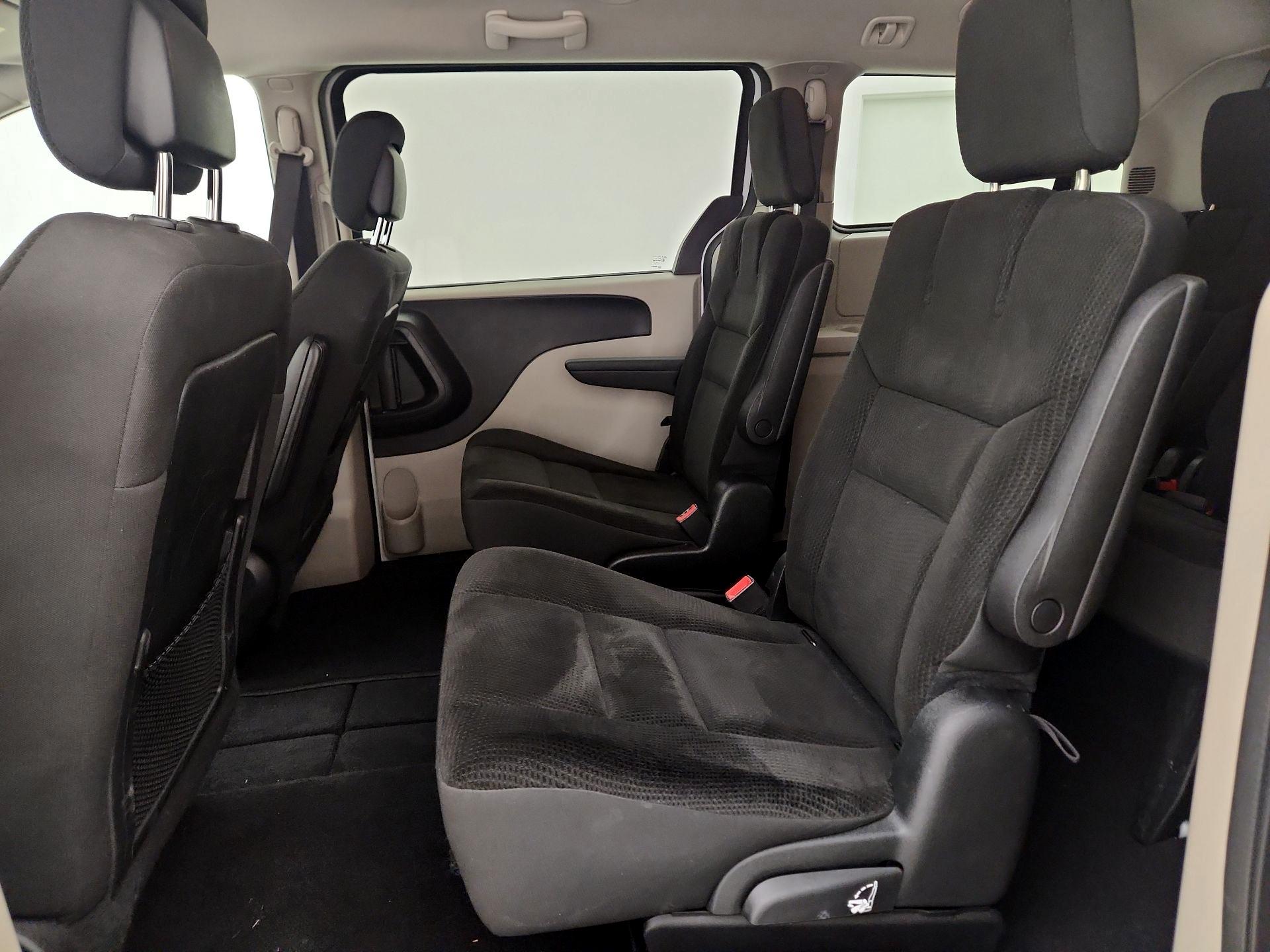 Thumbnail: 2017 Dodge Grand Caravan - 18