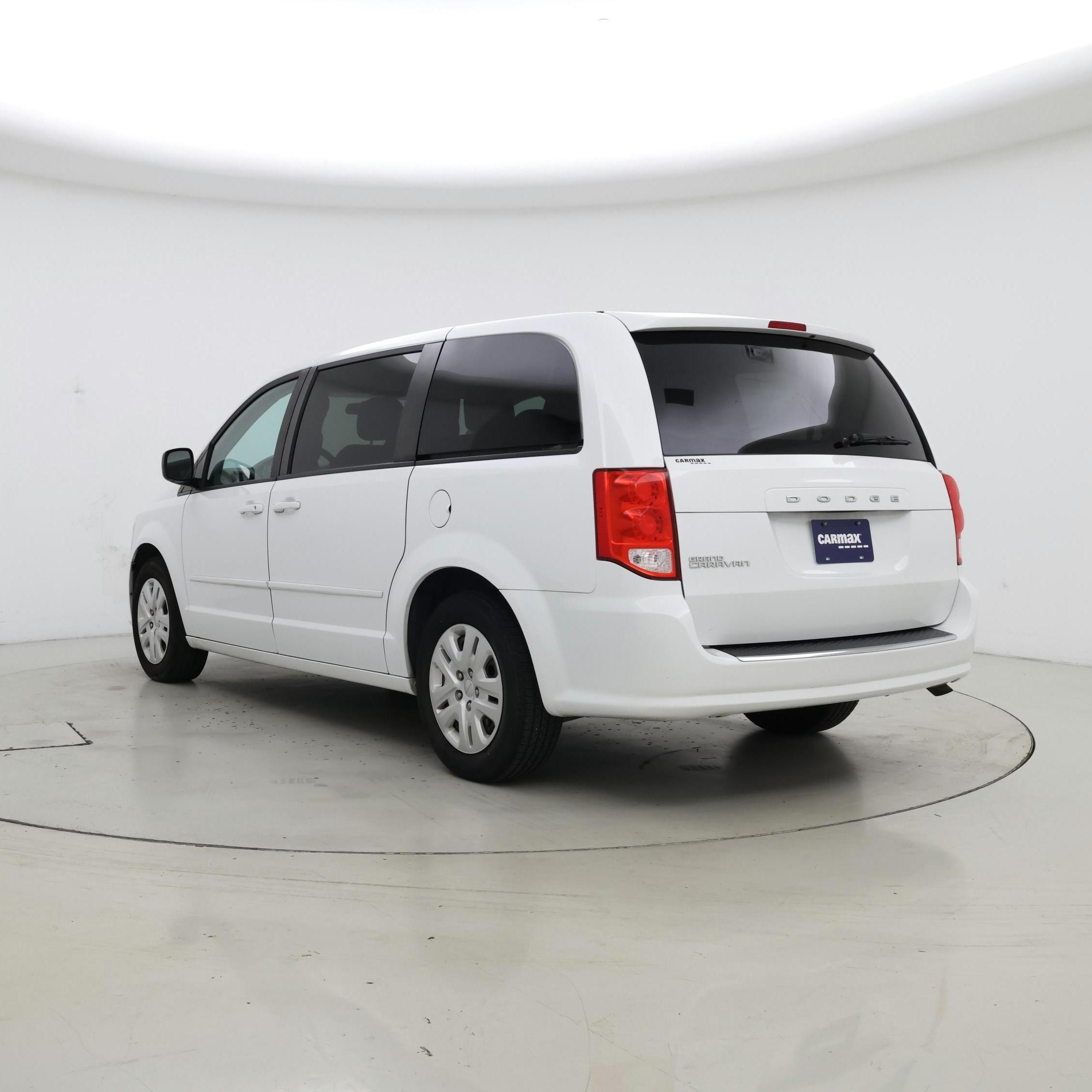 Thumbnail: 2017 Dodge Grand Caravan - 2