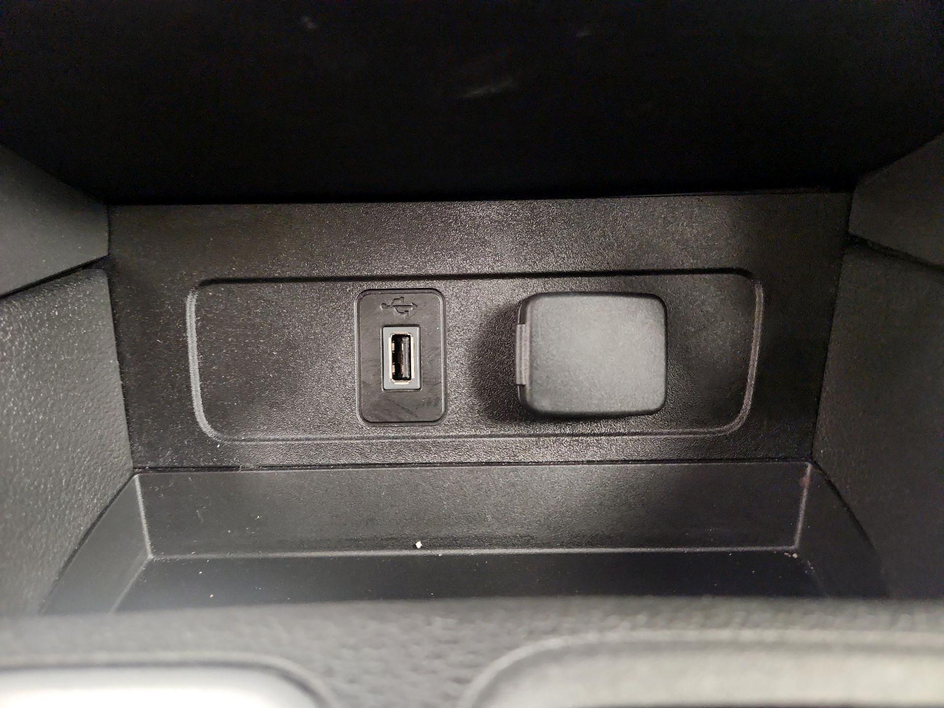 Thumbnail: 2018 Ford Escape - 18