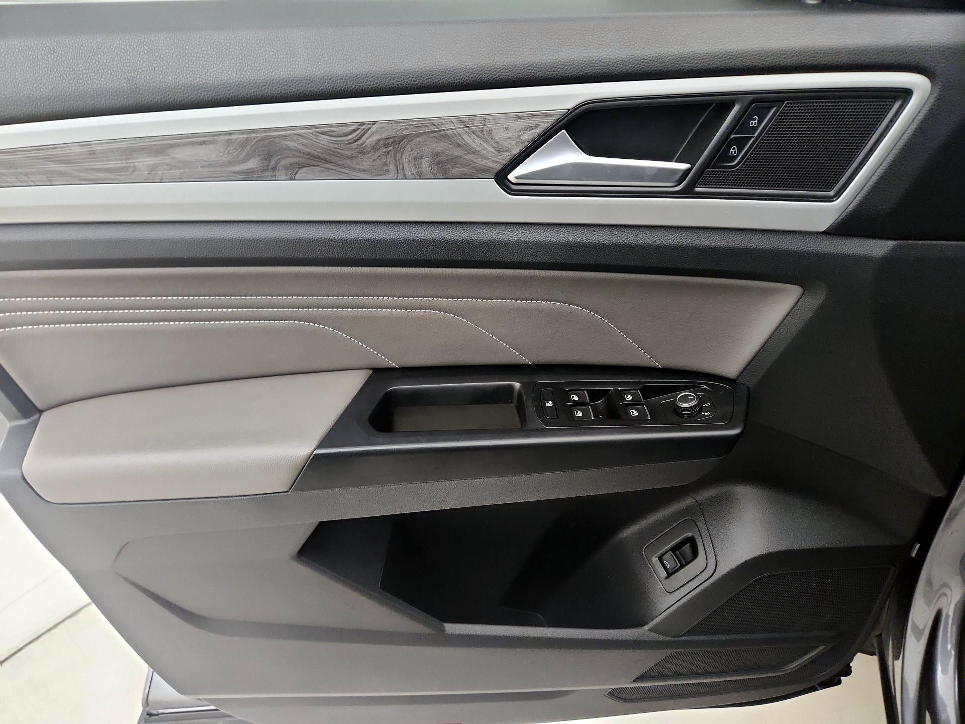 Thumbnail: 2021 Volkswagen Atlas - 12