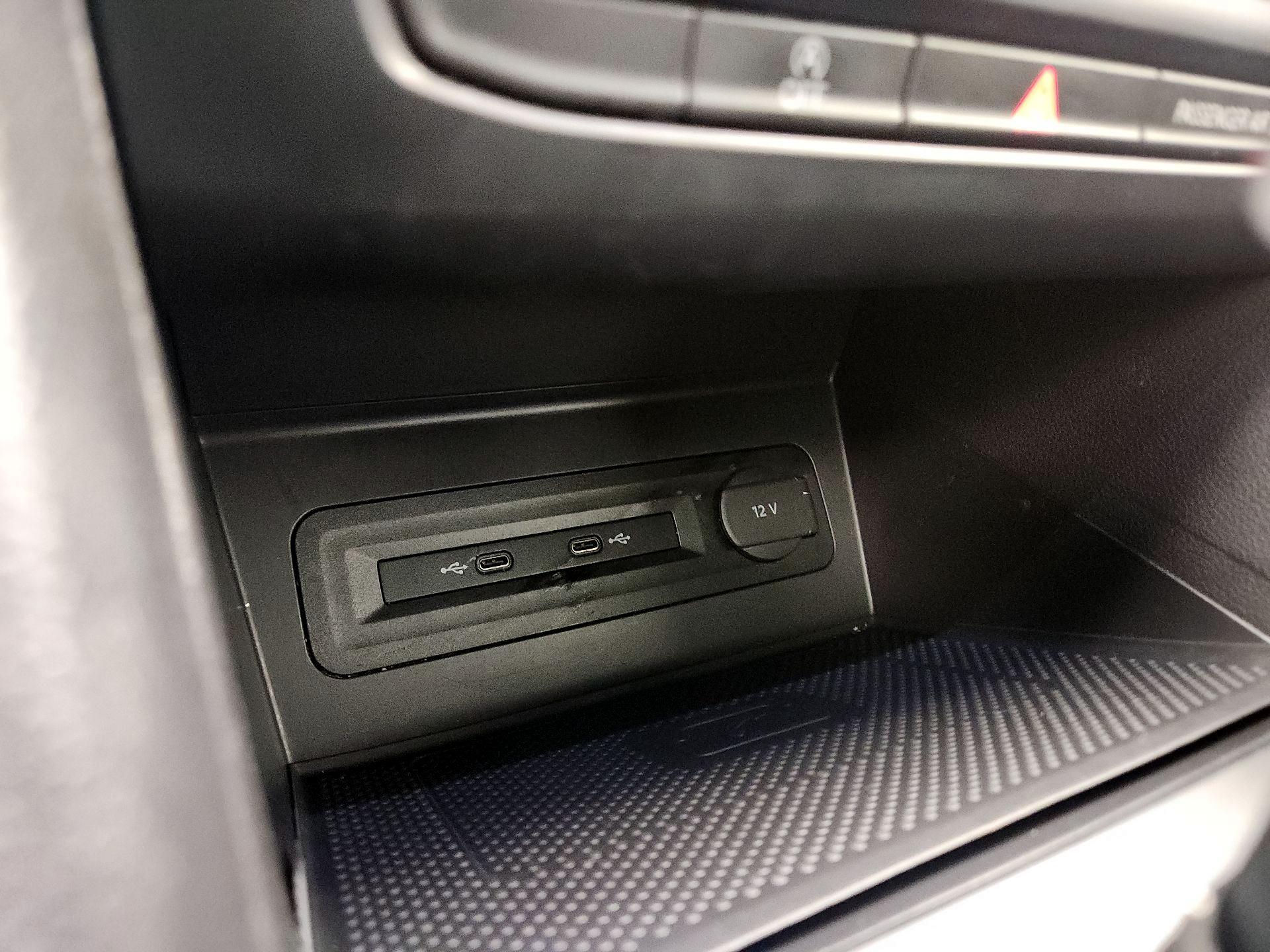 Thumbnail: 2021 Volkswagen Atlas - 18