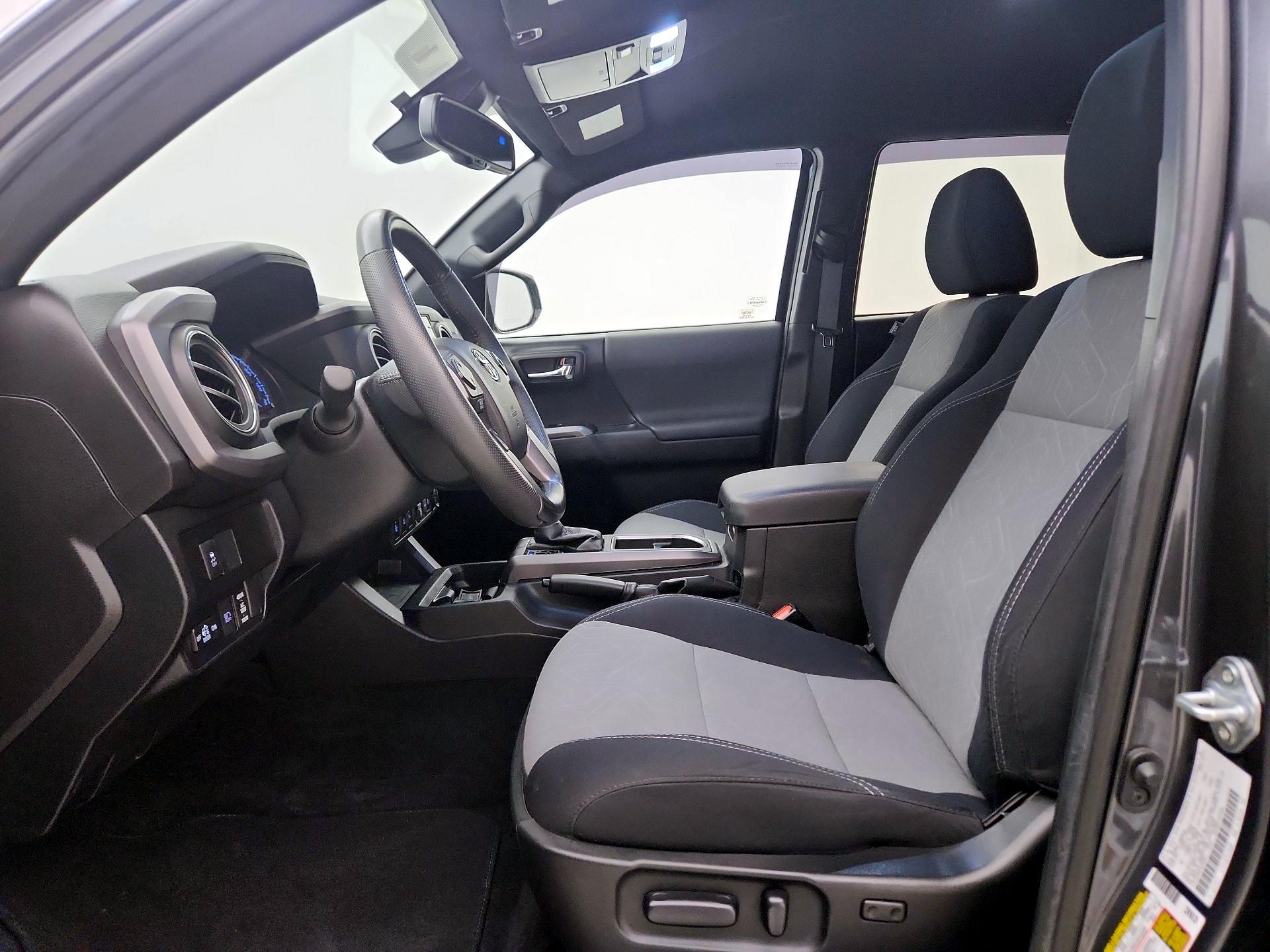 Thumbnail: 2021 Toyota Tacoma - 11