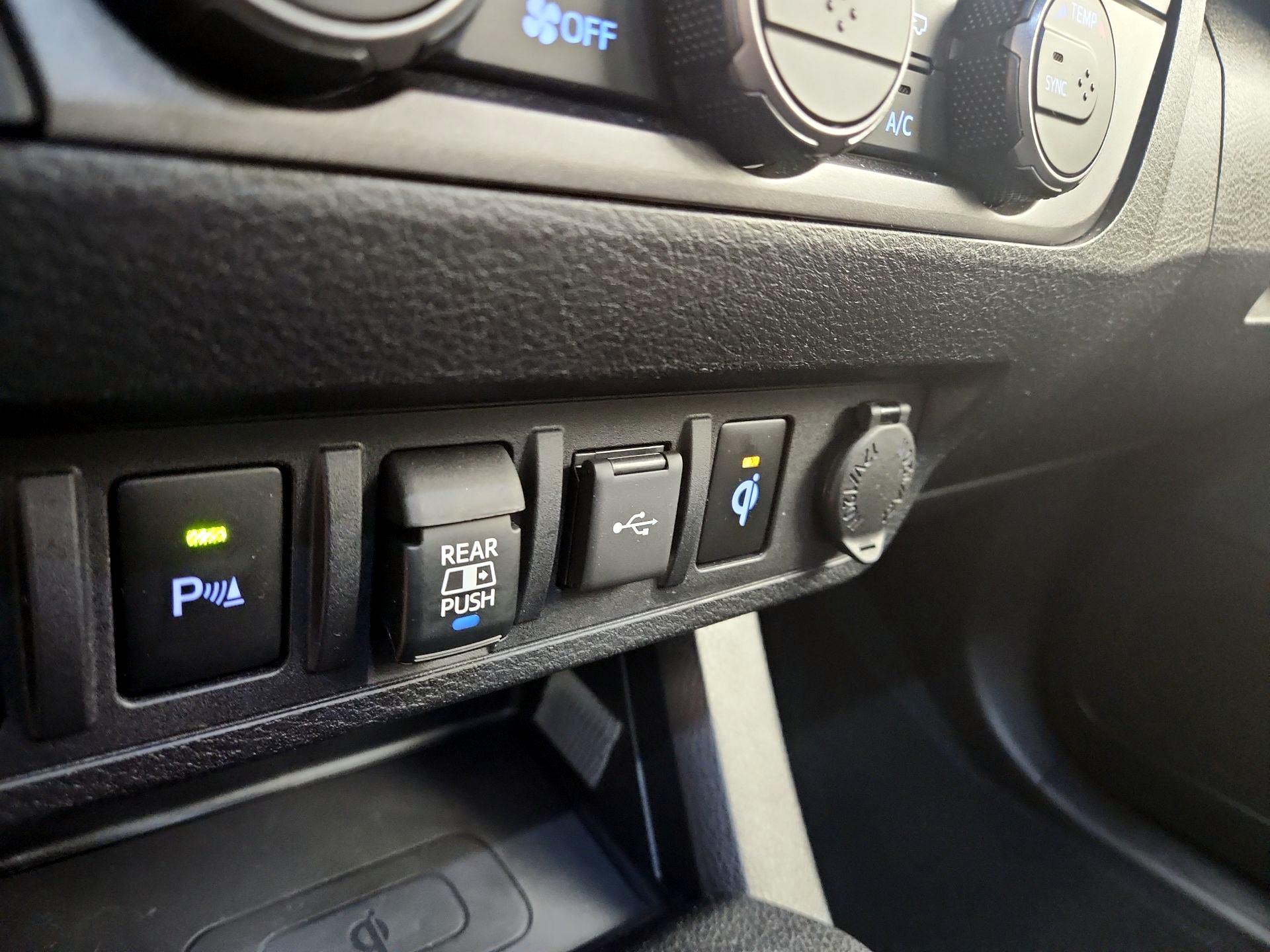 Thumbnail: 2021 Toyota Tacoma - 18