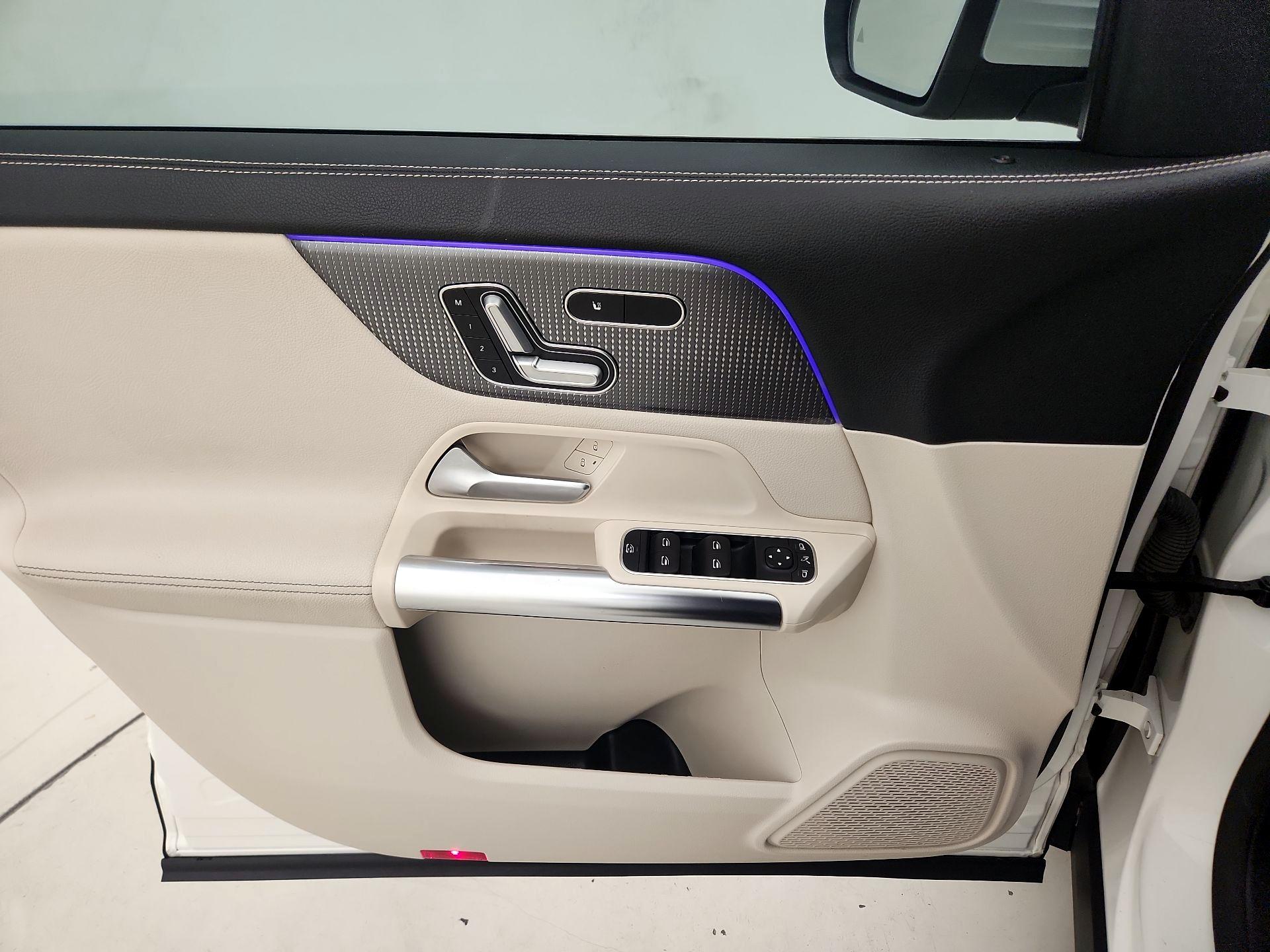 Thumbnail: 2022 Mercedes-Benz GLA - 12