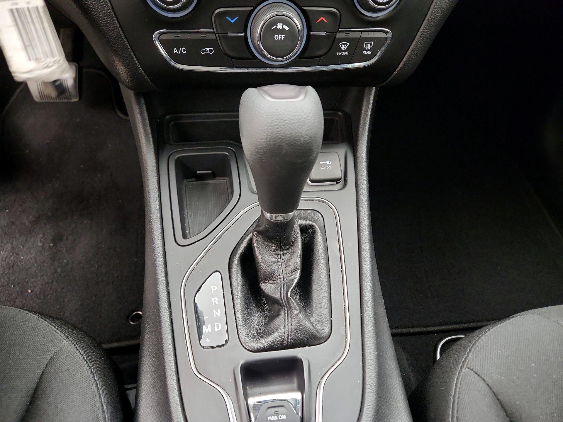 Thumbnail: 2020 Jeep Cherokee - 17