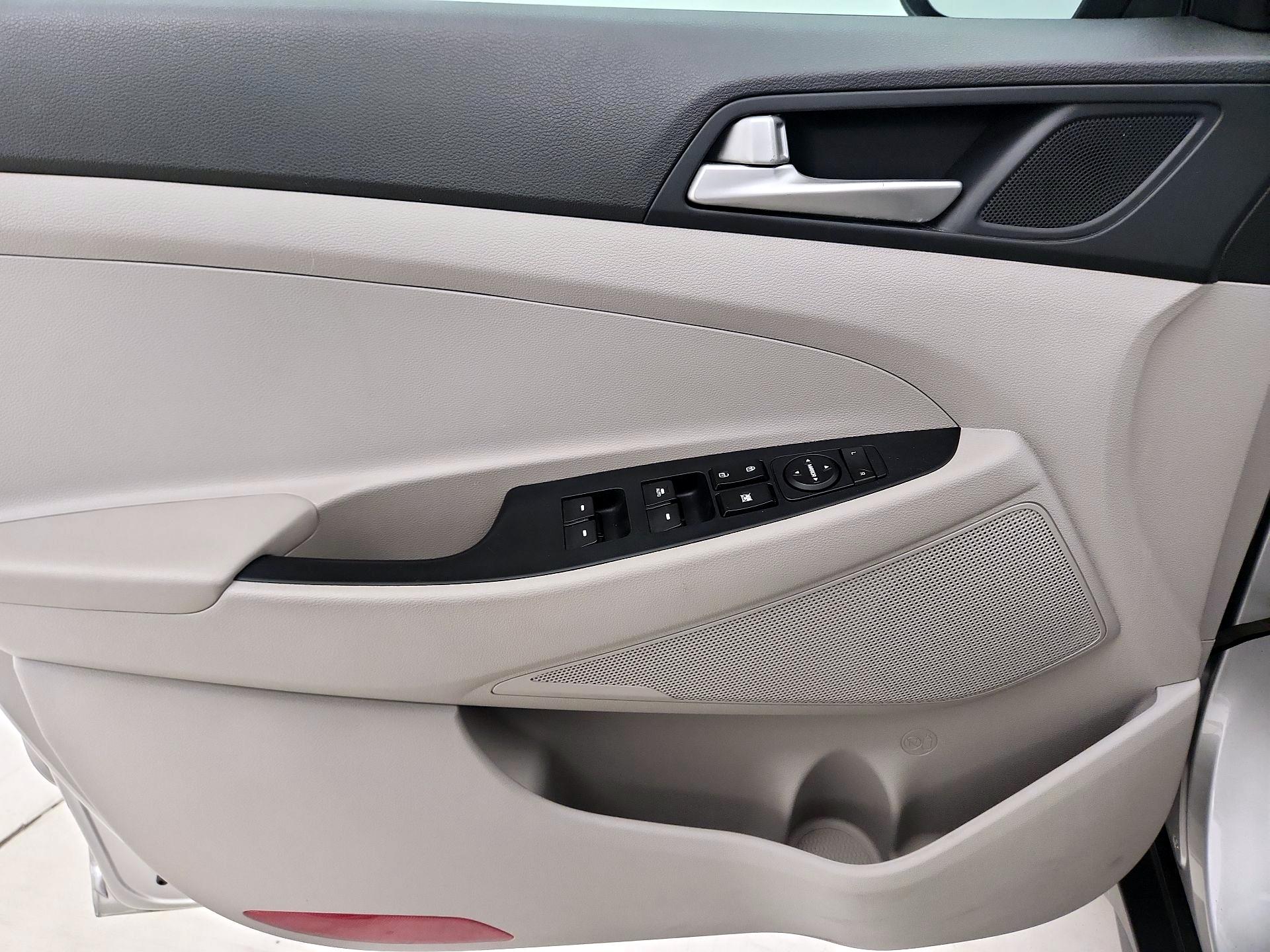 Thumbnail: 2020 Hyundai Tucson - 12