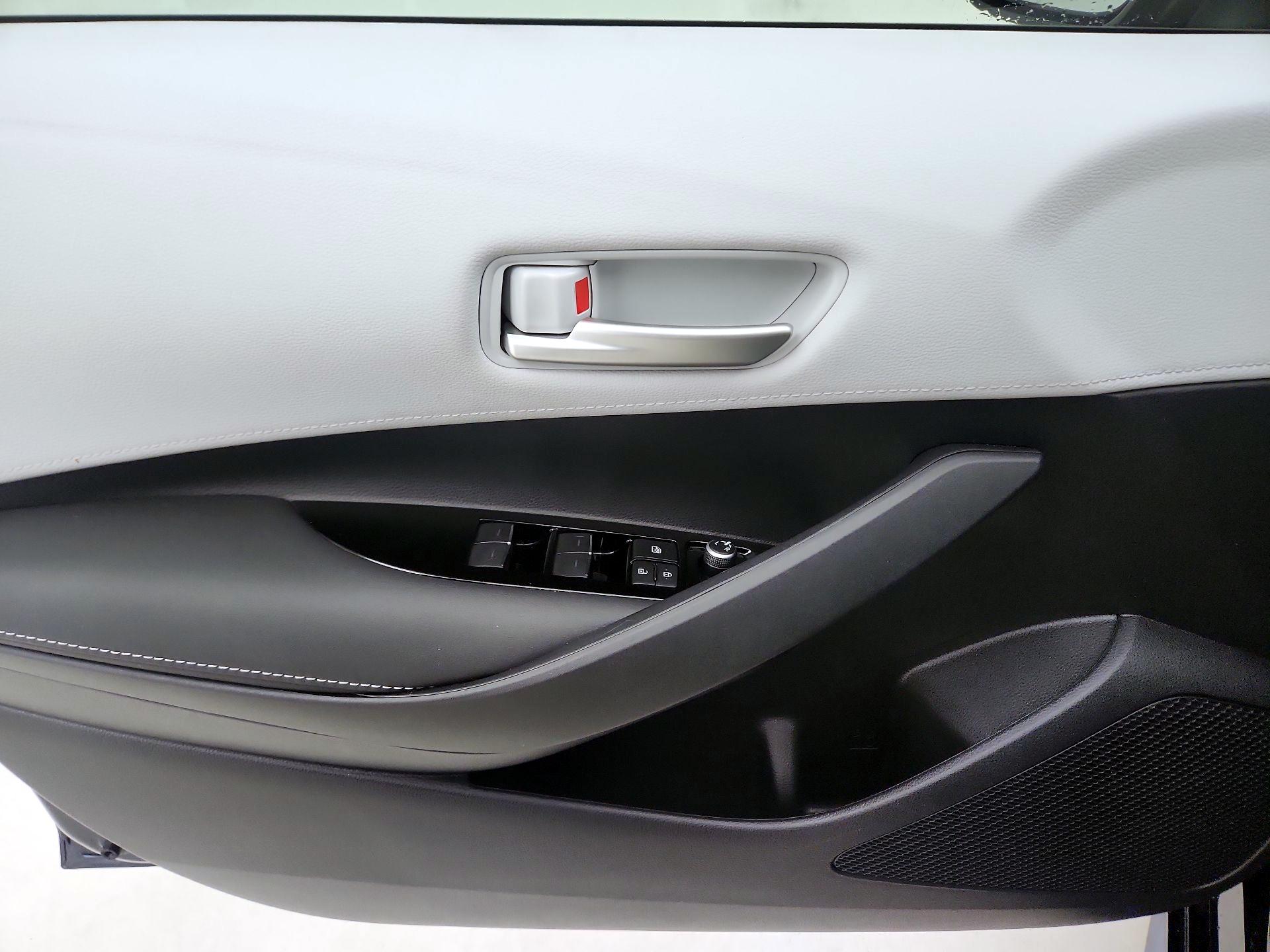 Thumbnail: 2021 Toyota Corolla - 12