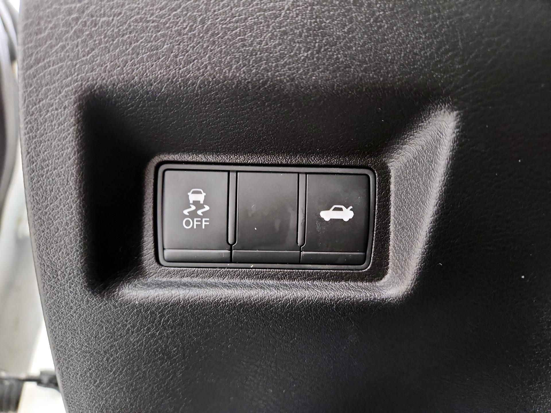 Thumbnail: 2018 INFINITI Q50 - 13