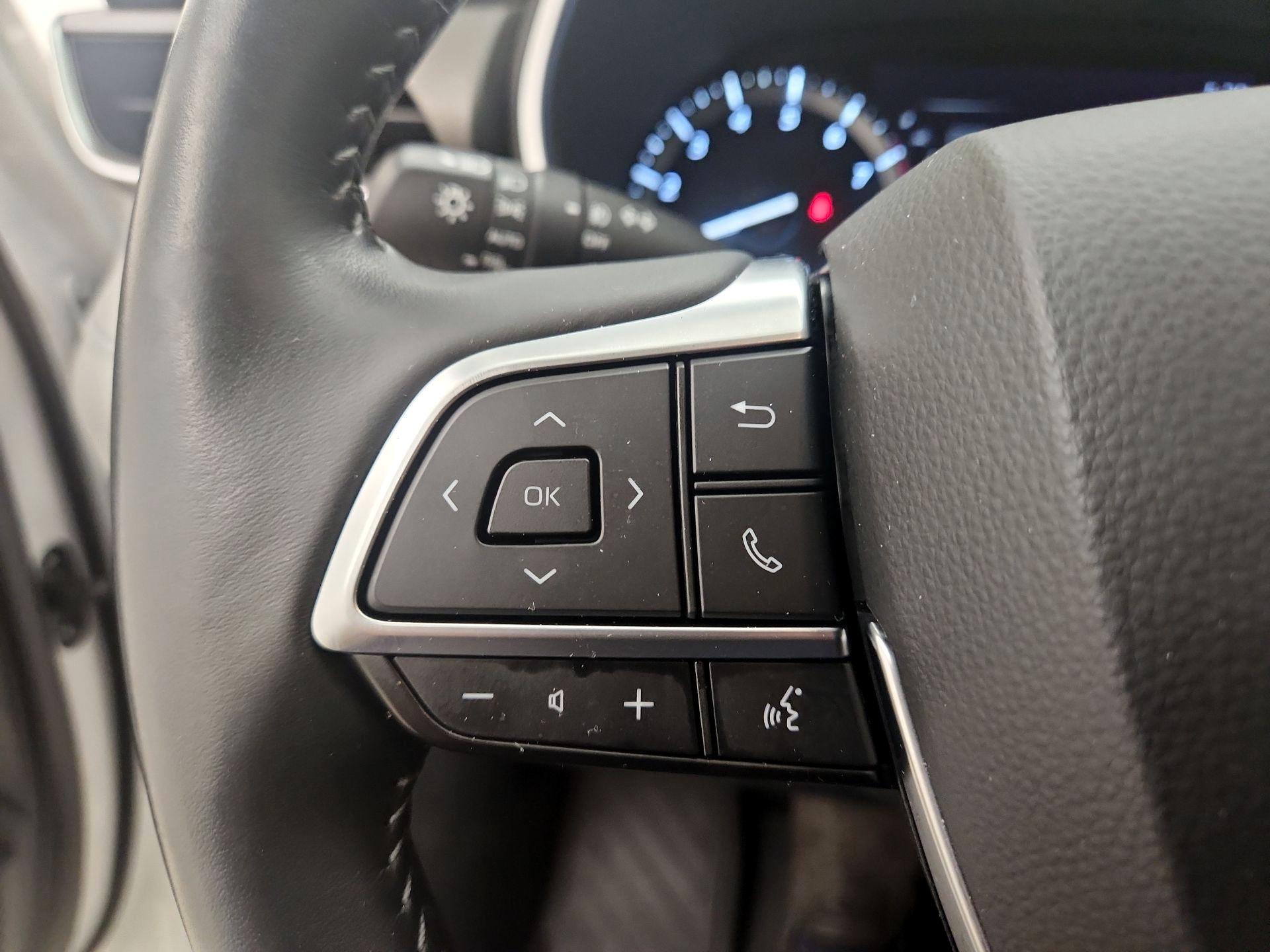 Thumbnail: 2020 Toyota Highlander - 13