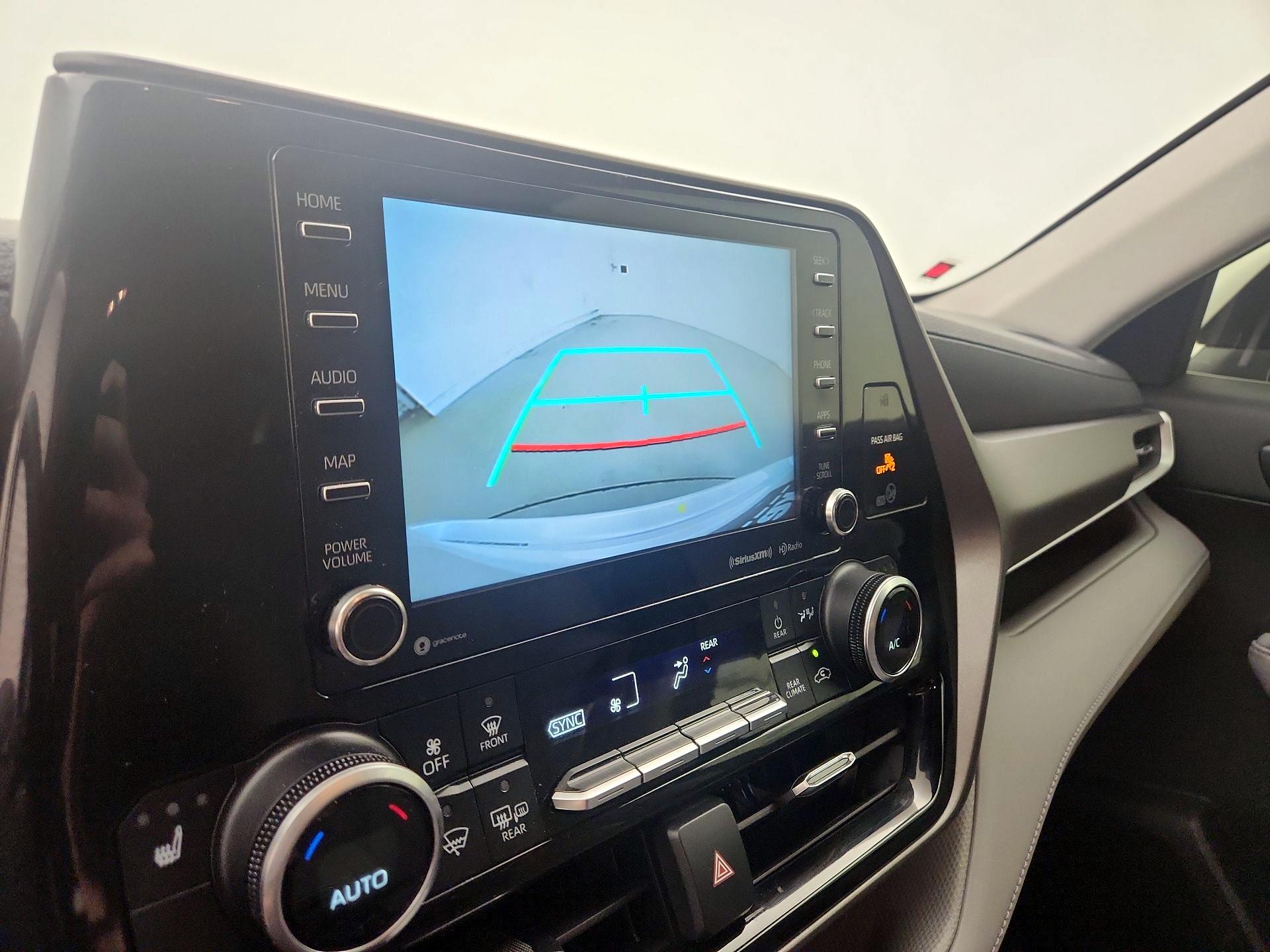 Thumbnail: 2020 Toyota Highlander - 14