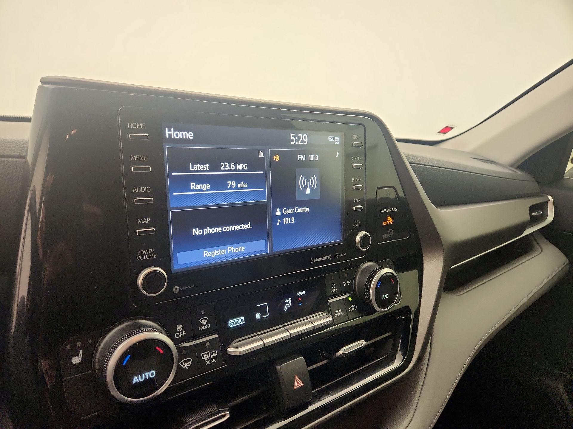 Thumbnail: 2020 Toyota Highlander - 15