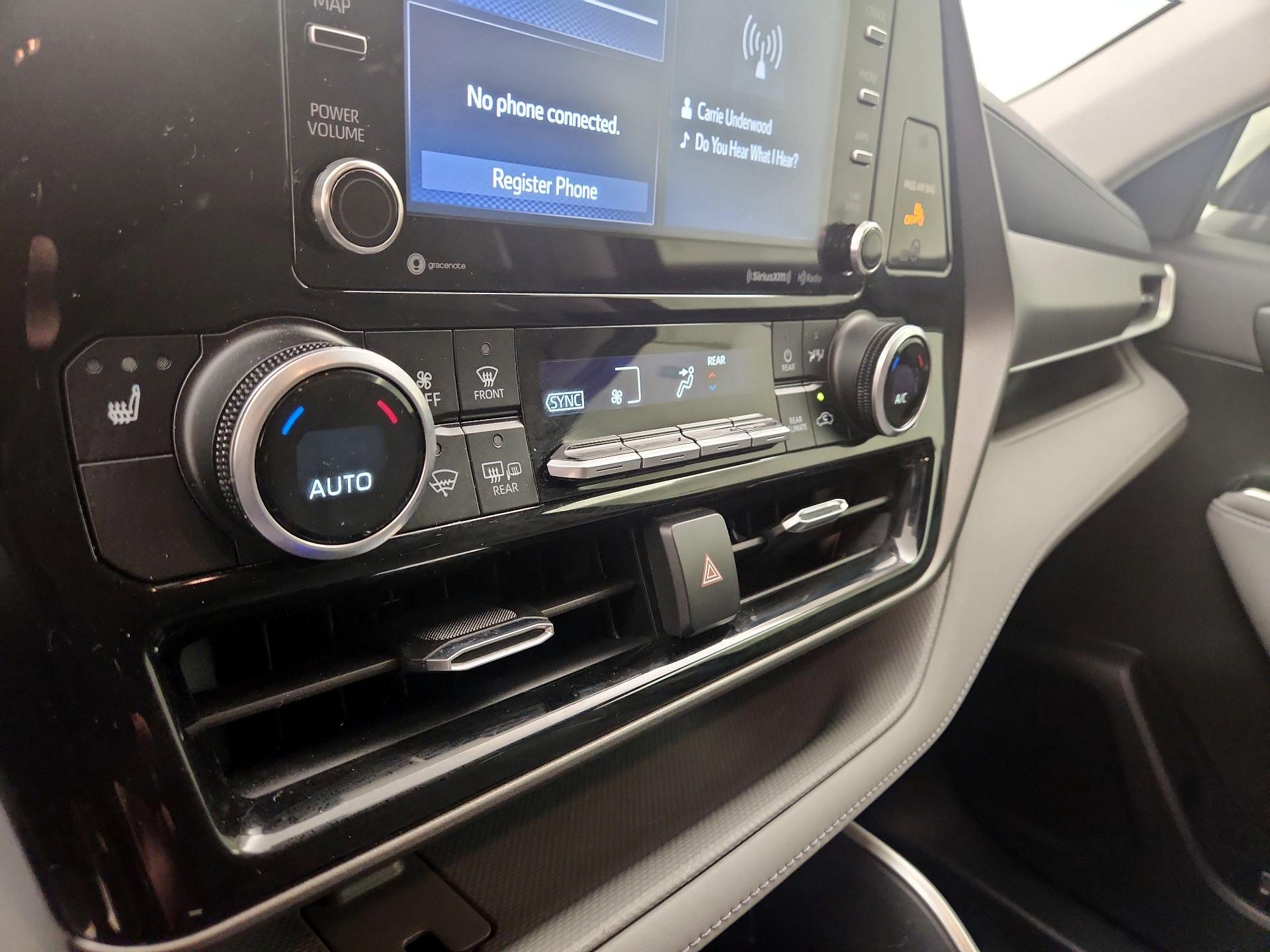 Thumbnail: 2020 Toyota Highlander - 16