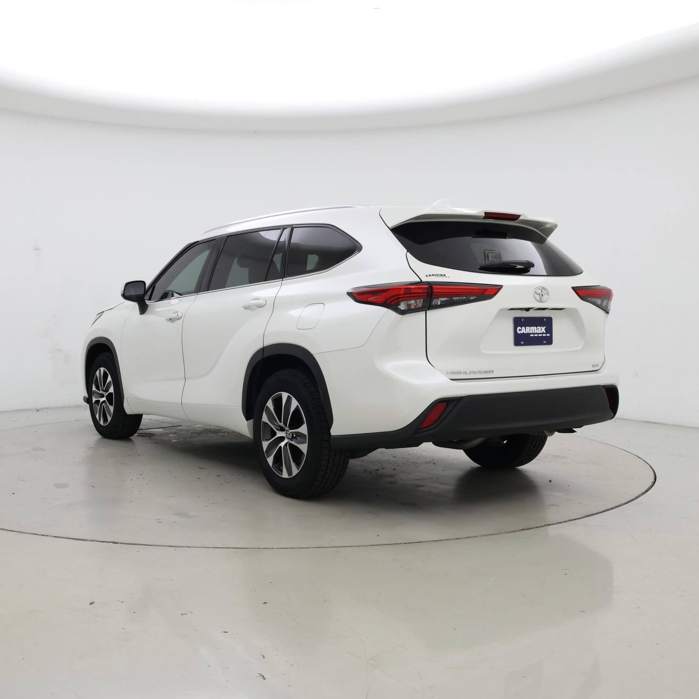 Thumbnail: 2020 Toyota Highlander - 2