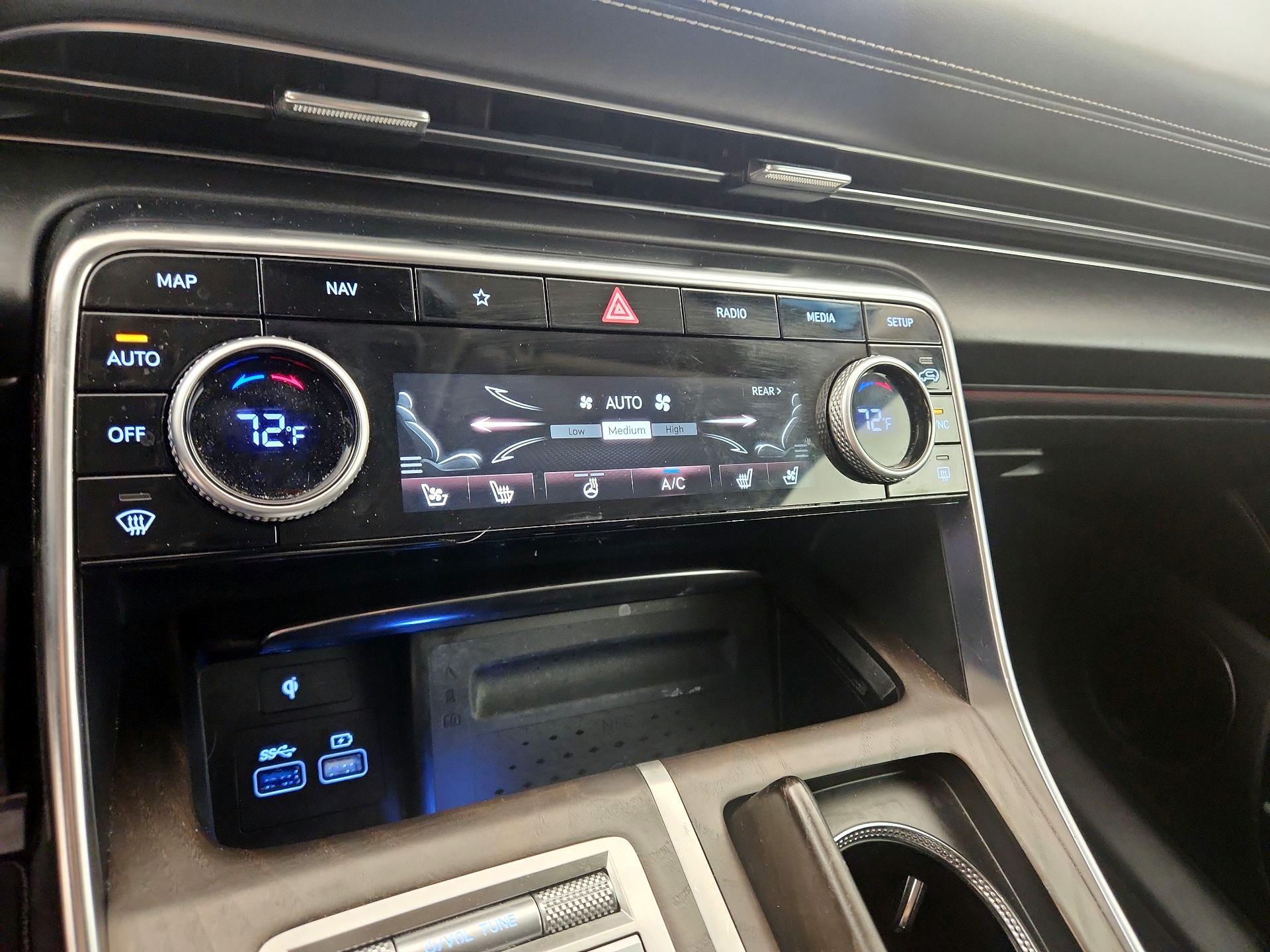 Thumbnail: 2023 Genesis GV80 - 17