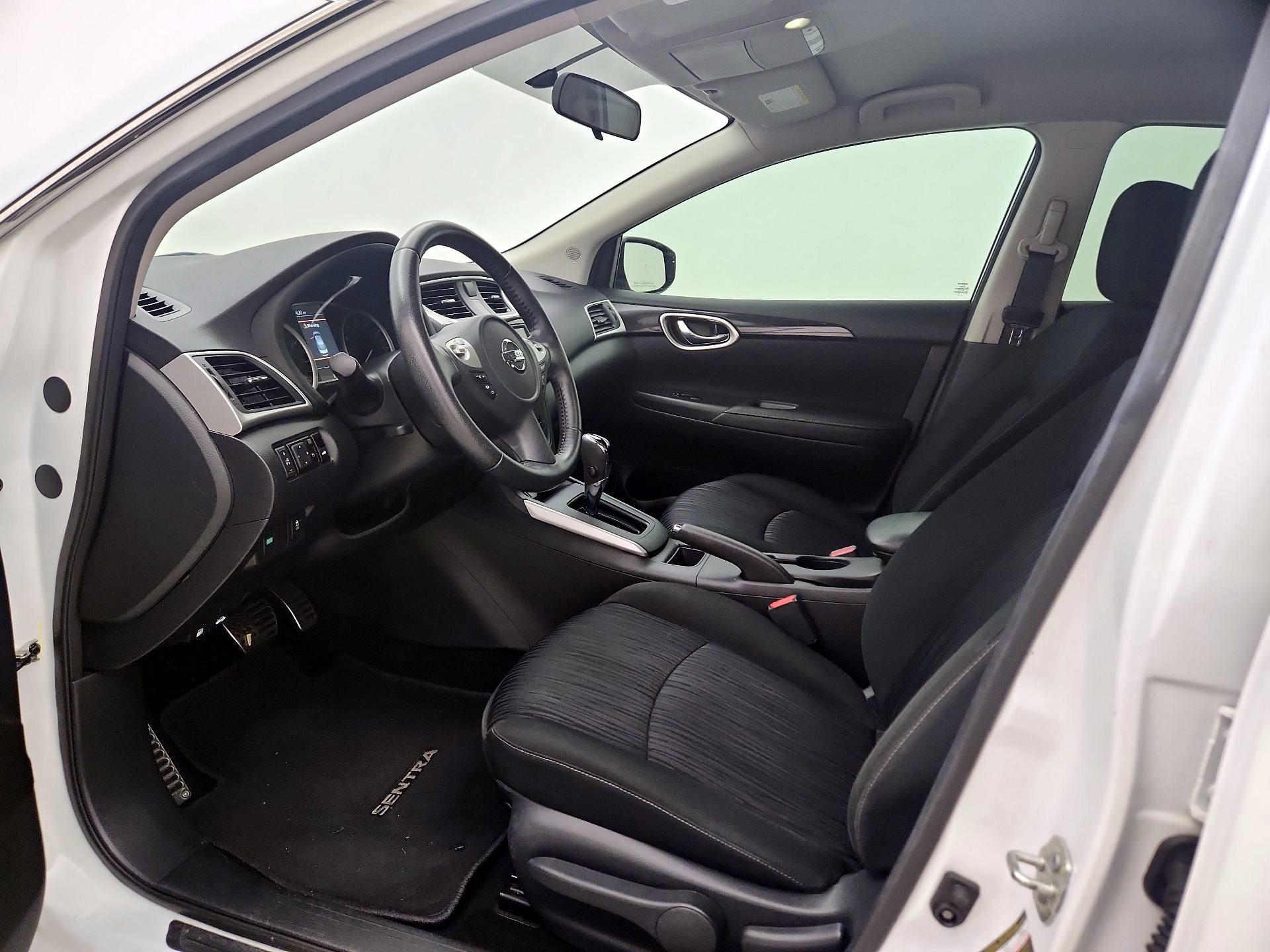 Thumbnail: 2019 Nissan Sentra - 11