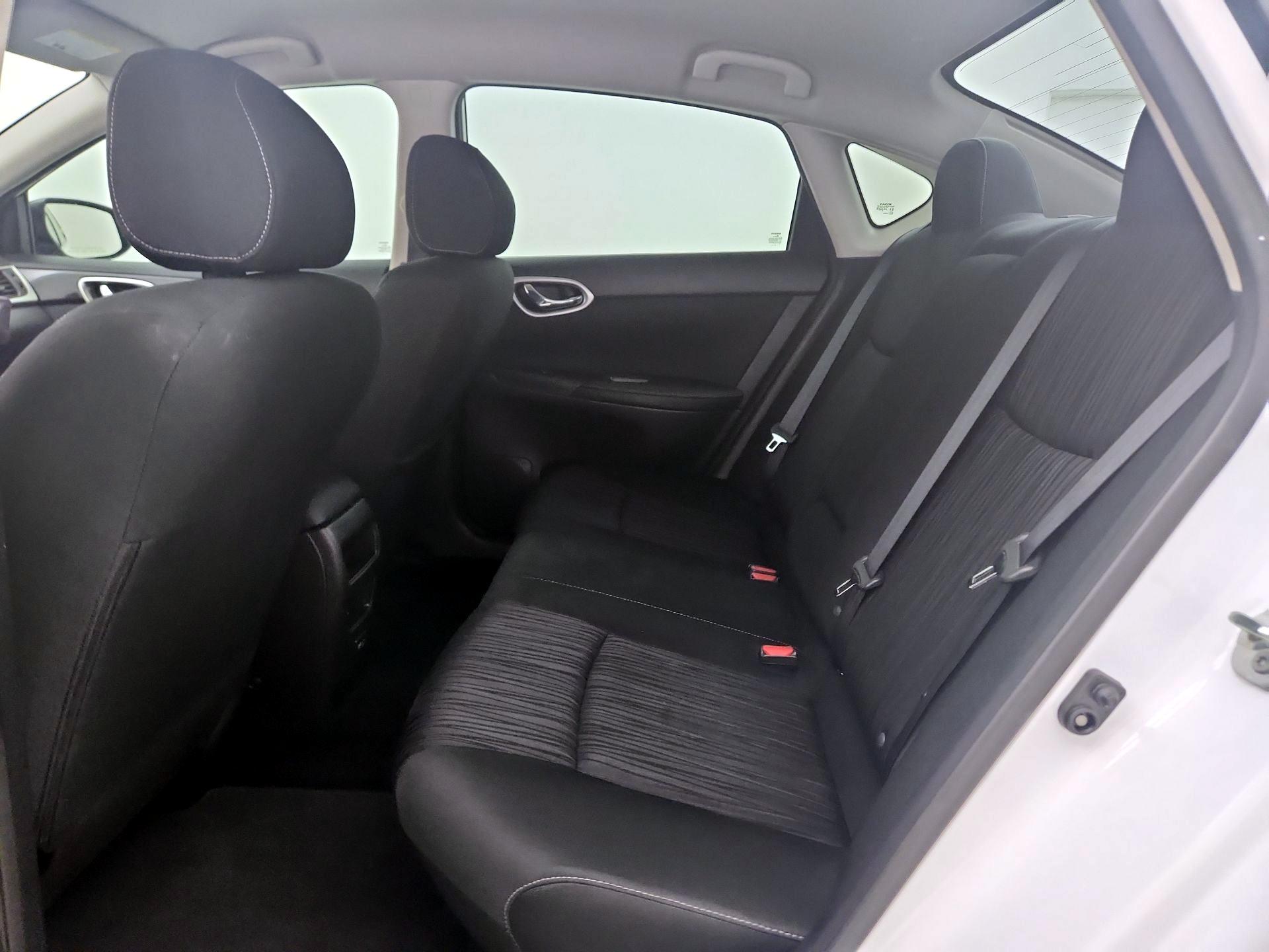 Thumbnail: 2019 Nissan Sentra - 19