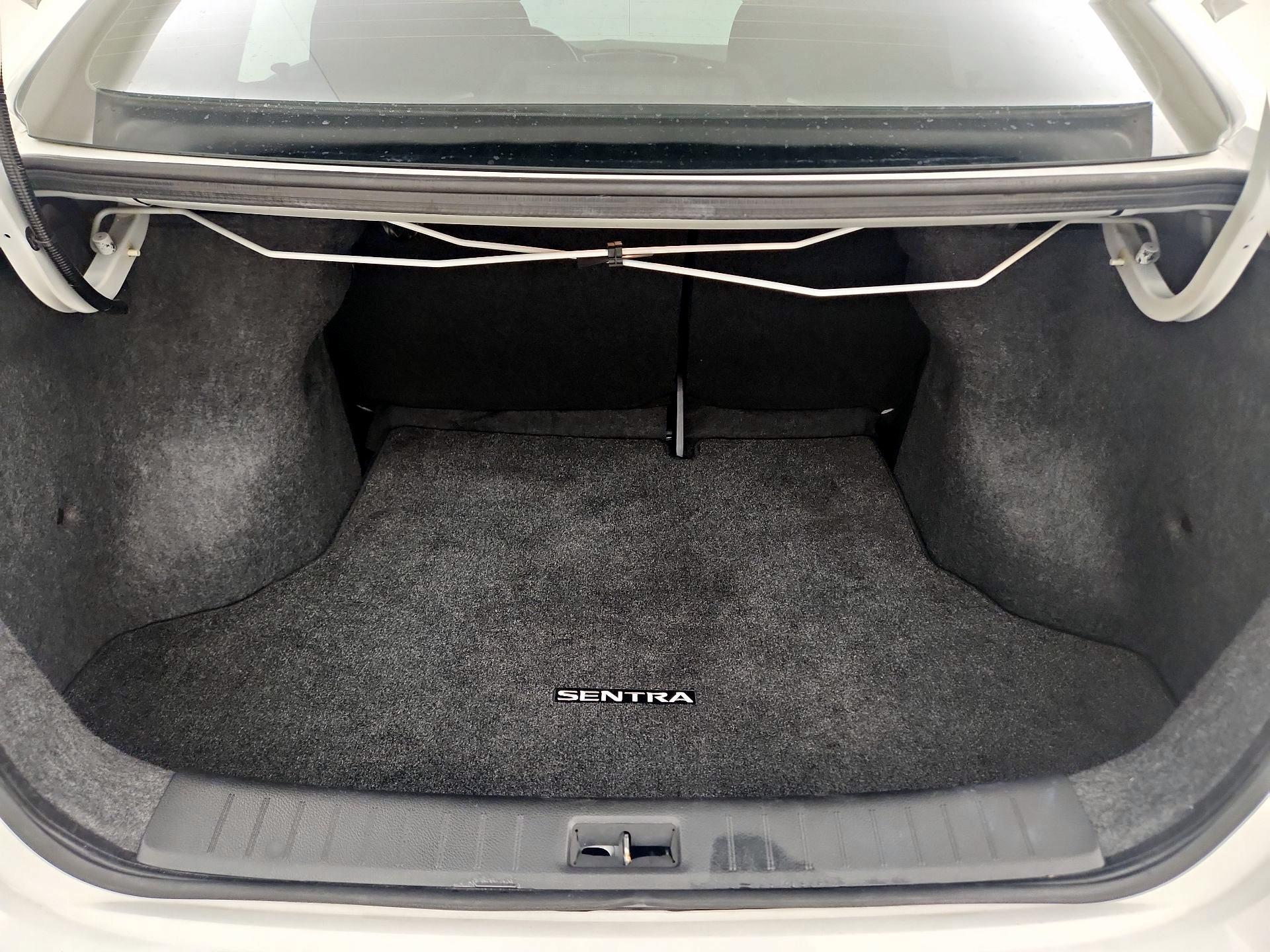 Thumbnail: 2019 Nissan Sentra - 20