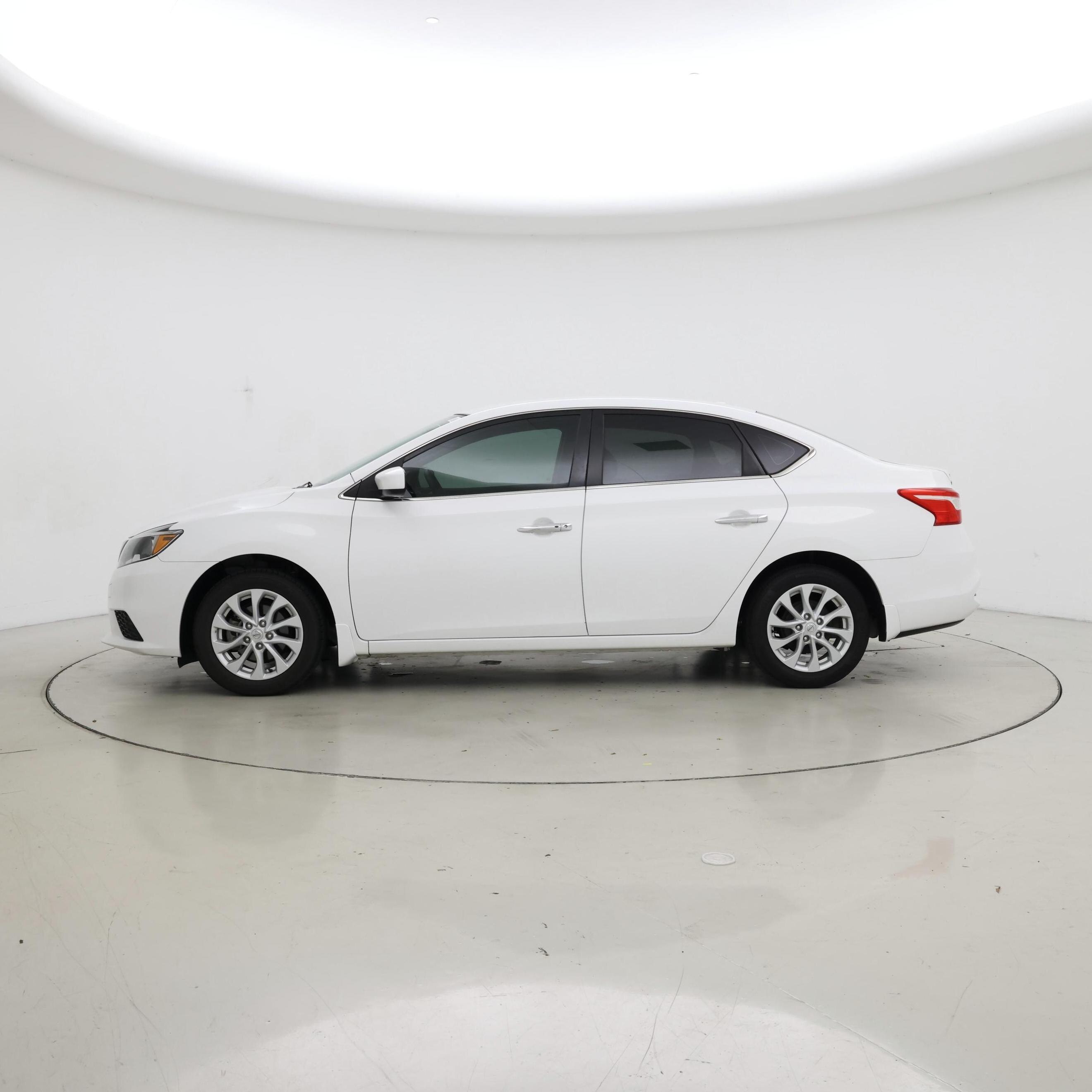 Thumbnail: 2019 Nissan Sentra - 3