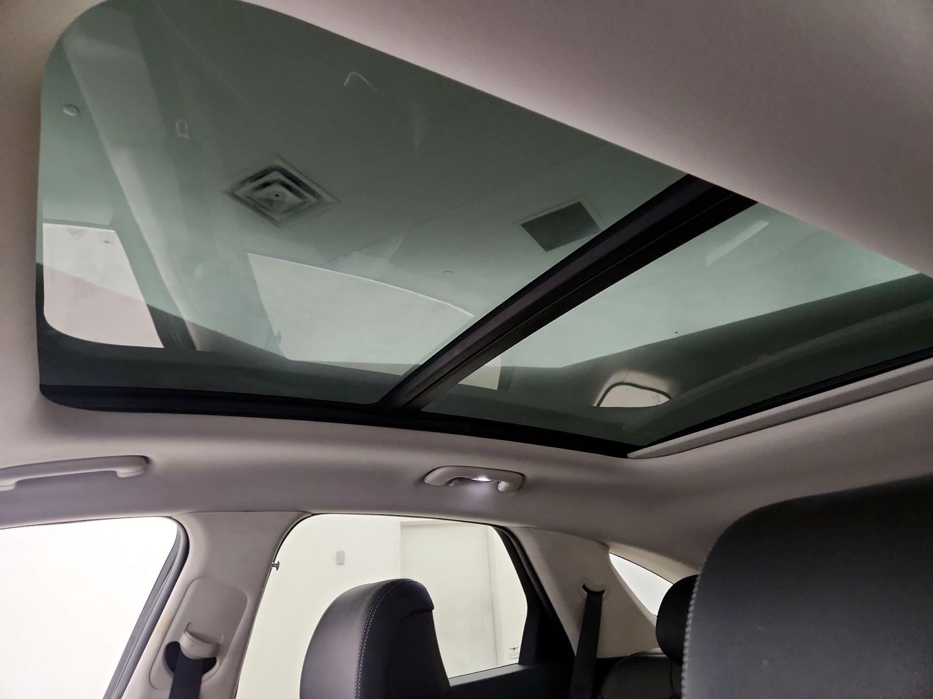 Thumbnail: 2024 Genesis GV70 - 20