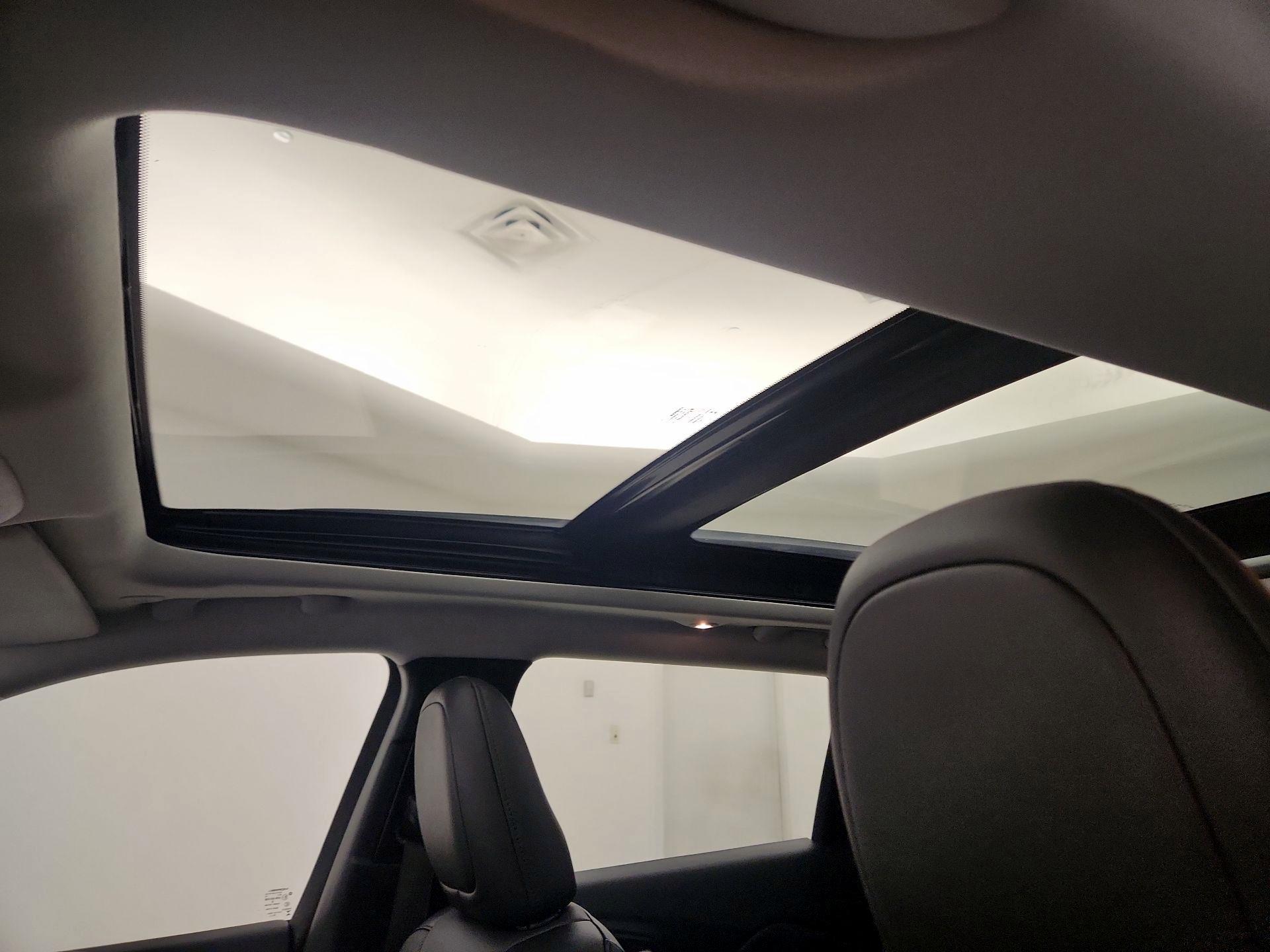 Thumbnail: 2022 Jeep Cherokee - 19