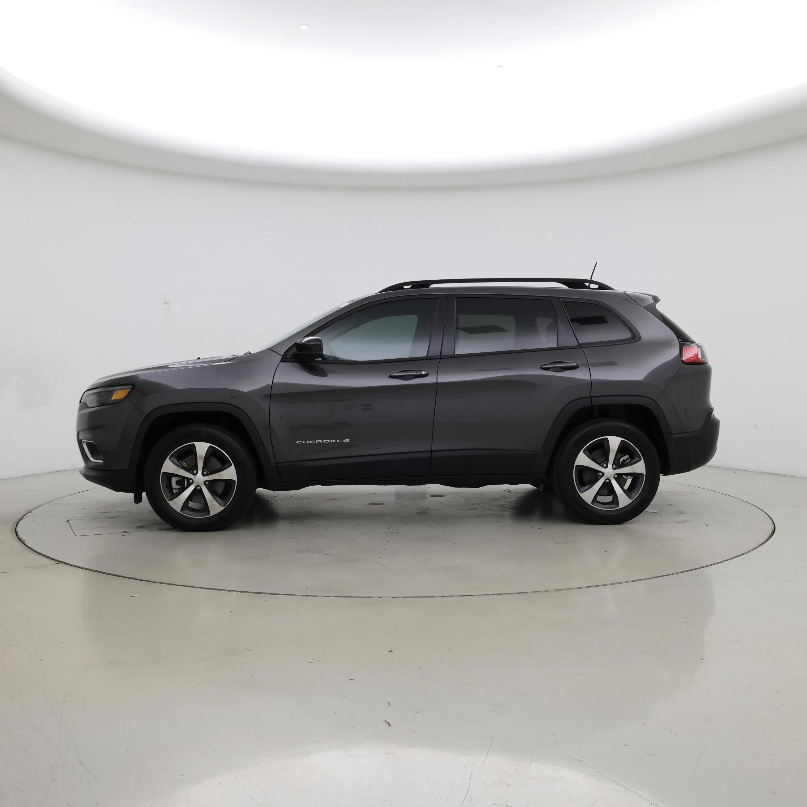 Thumbnail: 2022 Jeep Cherokee - 3