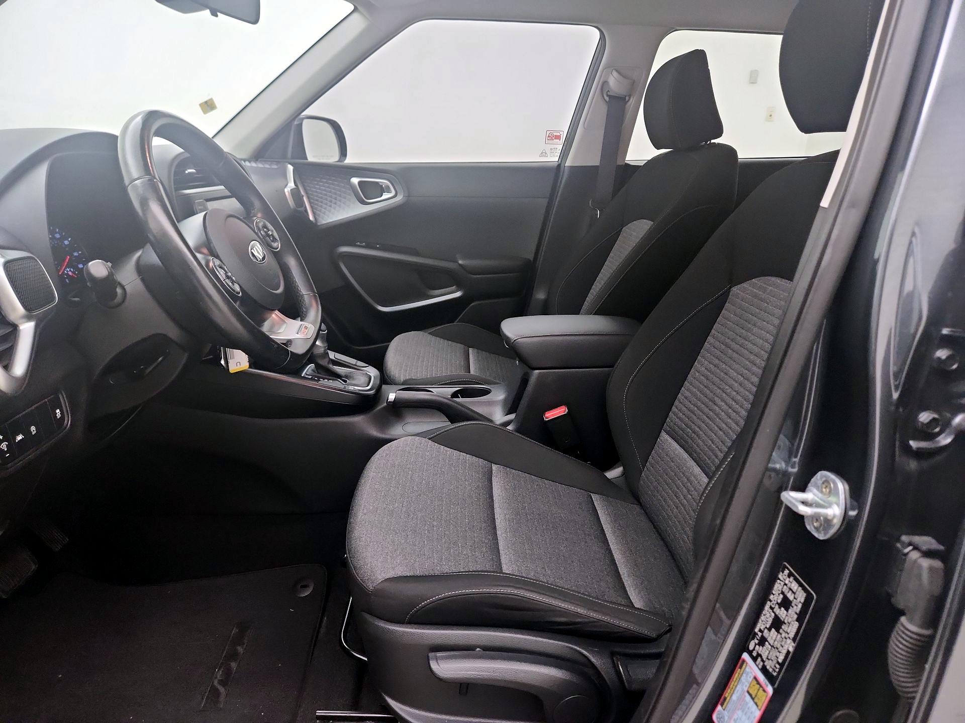 Thumbnail: 2020 Kia Soul - 11