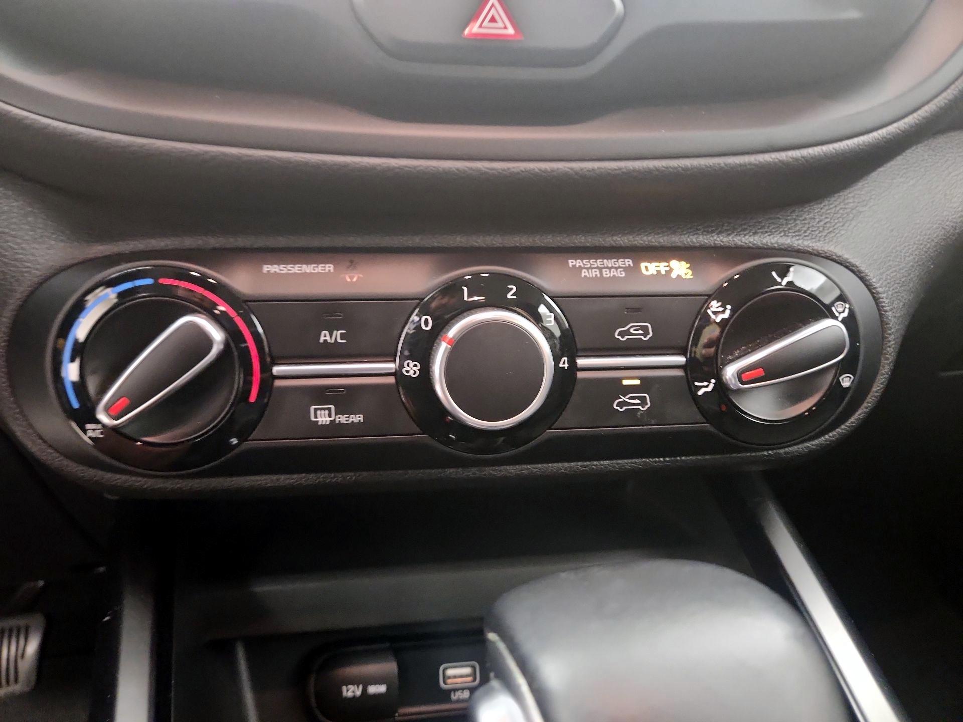 Thumbnail: 2020 Kia Soul - 16