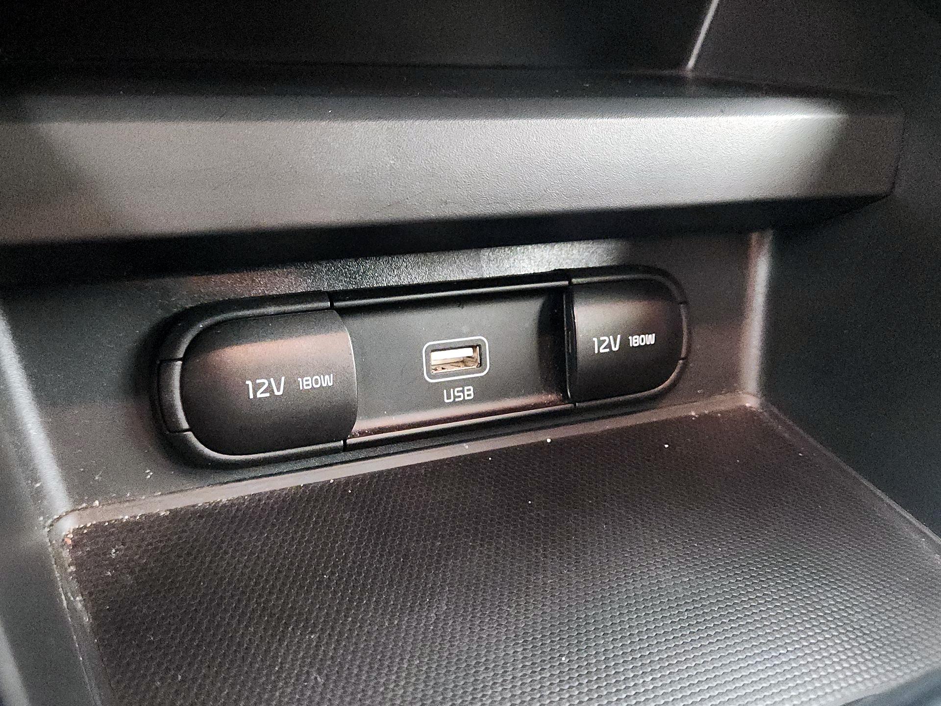 Thumbnail: 2020 Kia Soul - 18