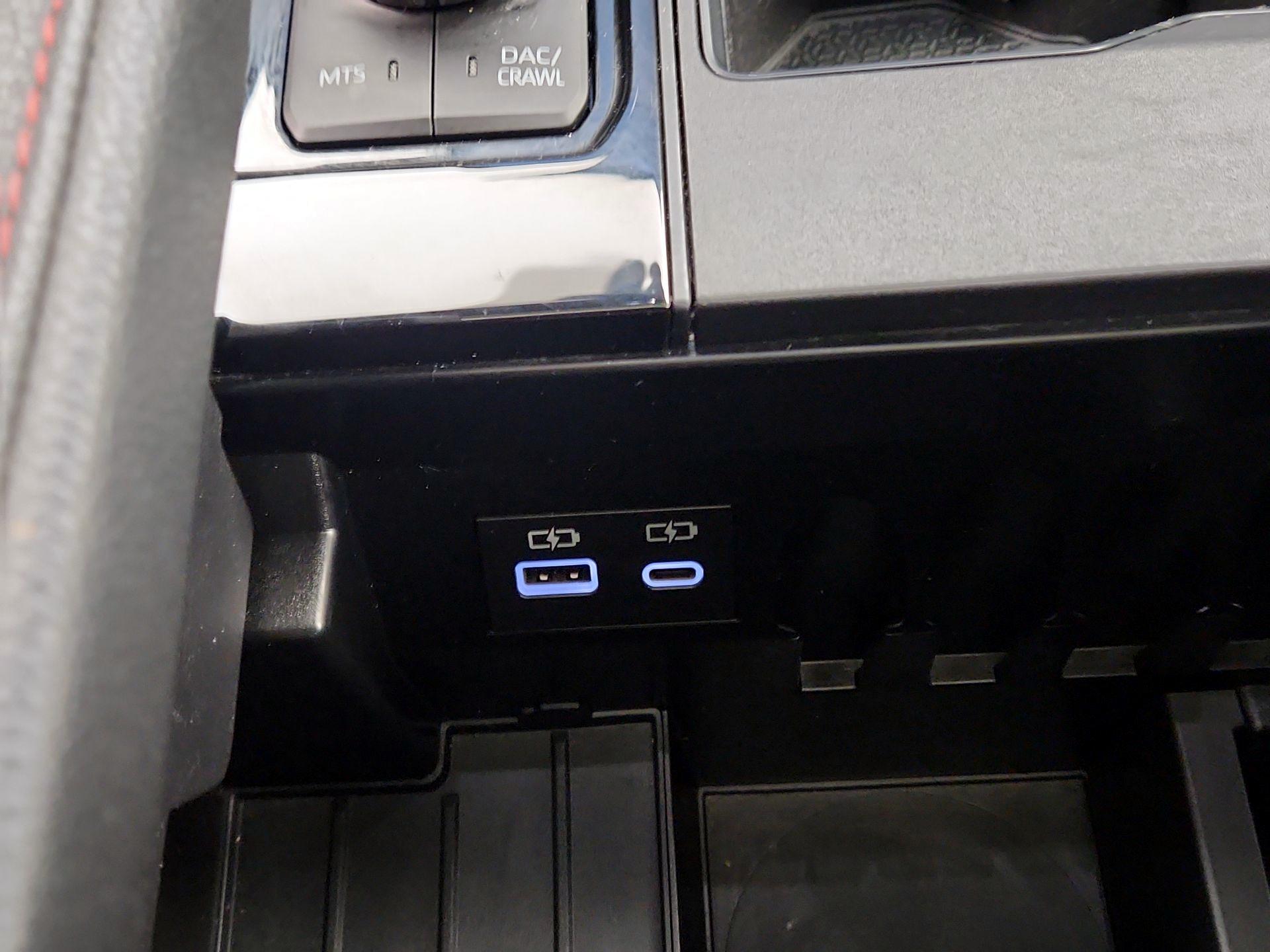 Thumbnail: 2025 Toyota Tundra - 18