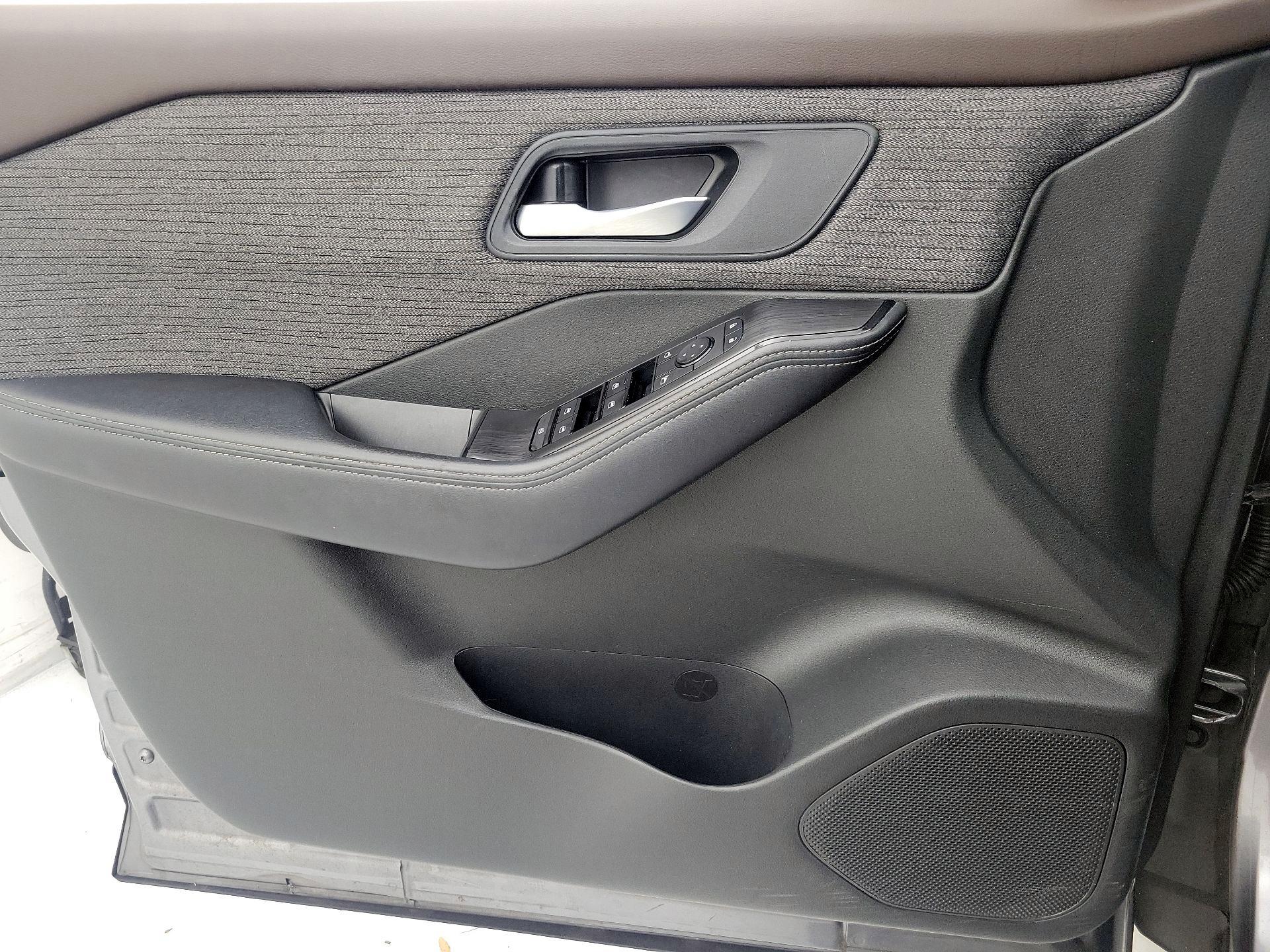 Thumbnail: 2021 Nissan Rogue - 12