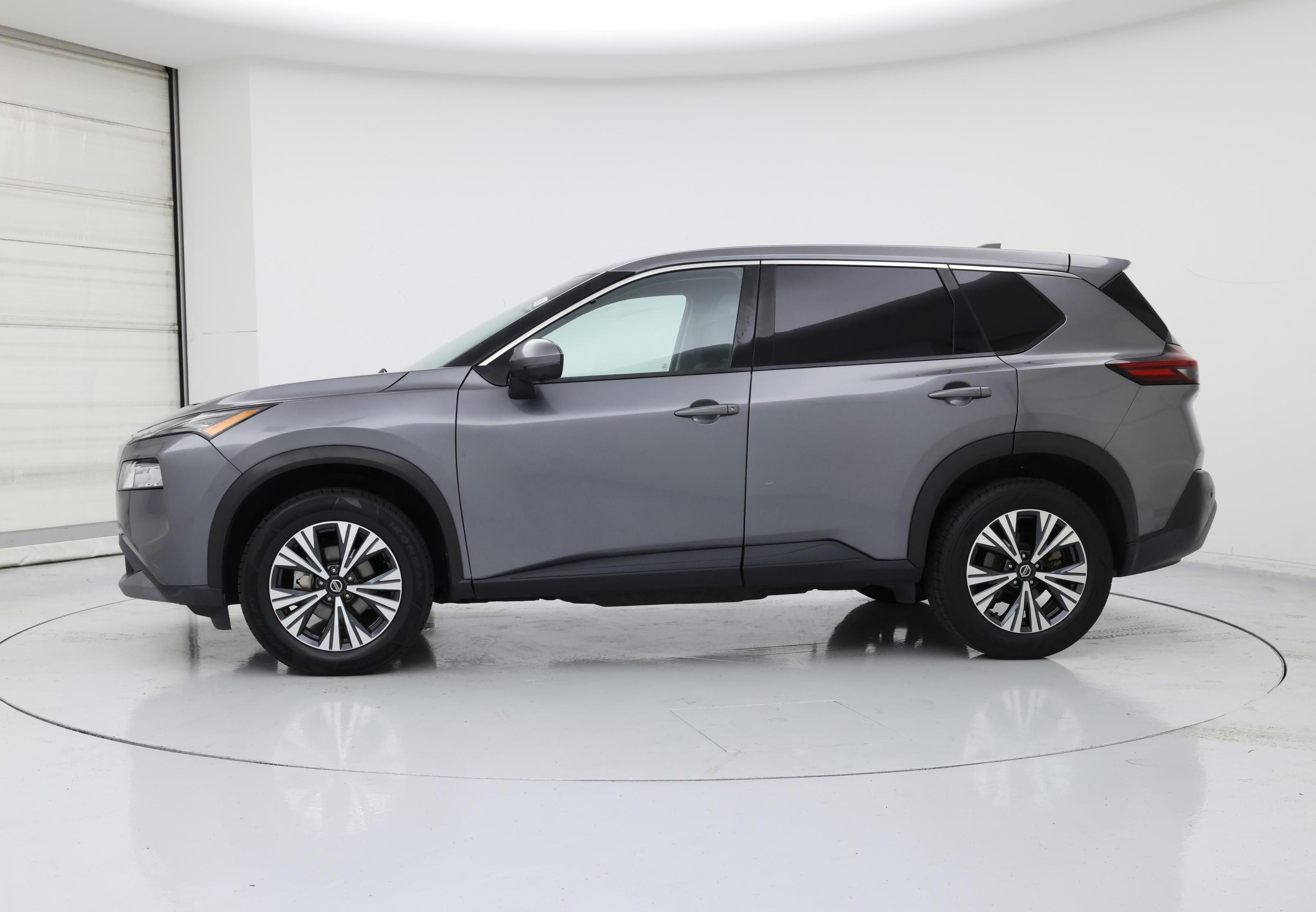Thumbnail: 2021 Nissan Rogue - 3