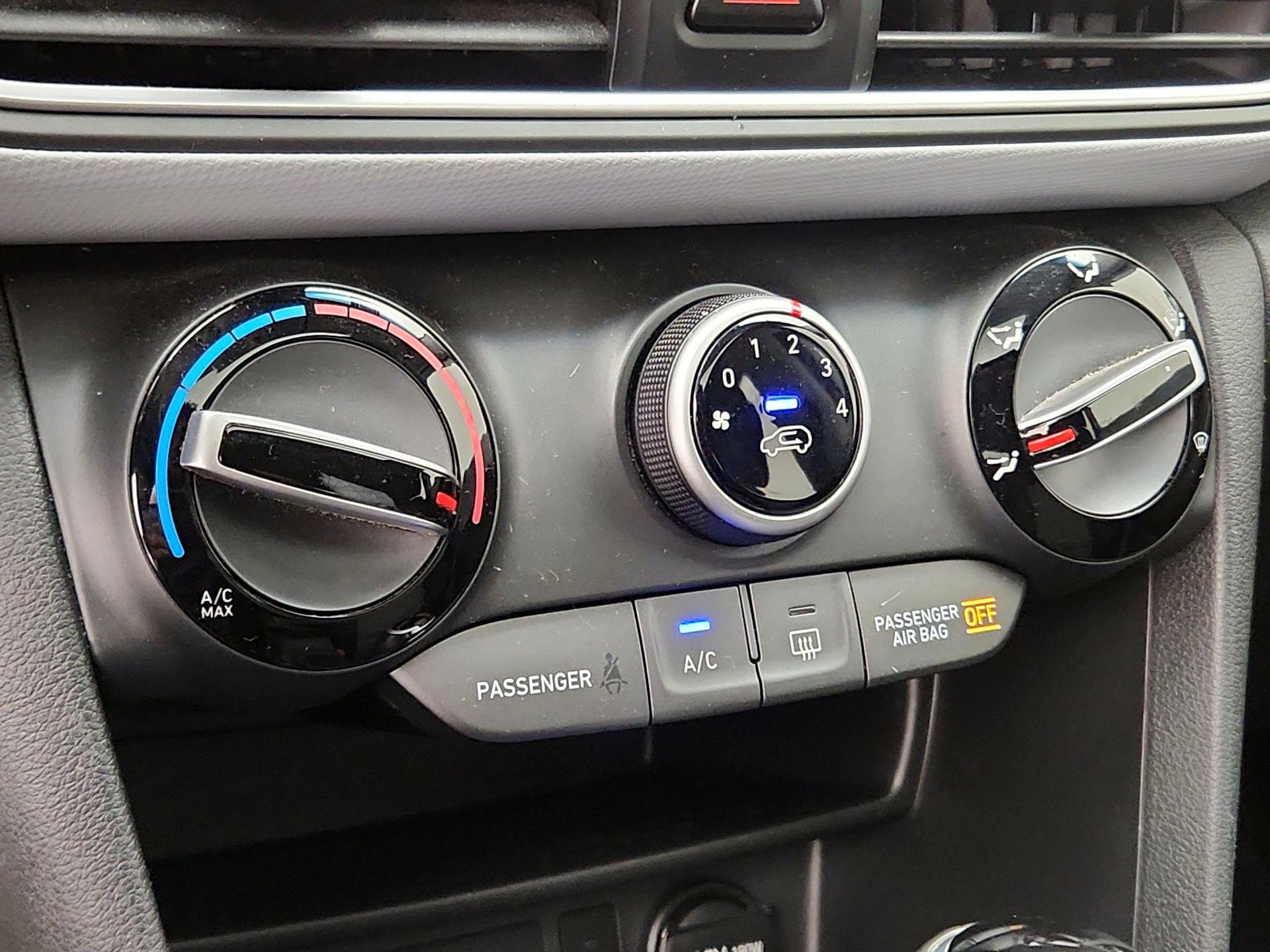 Thumbnail: 2020 Hyundai Kona - 16